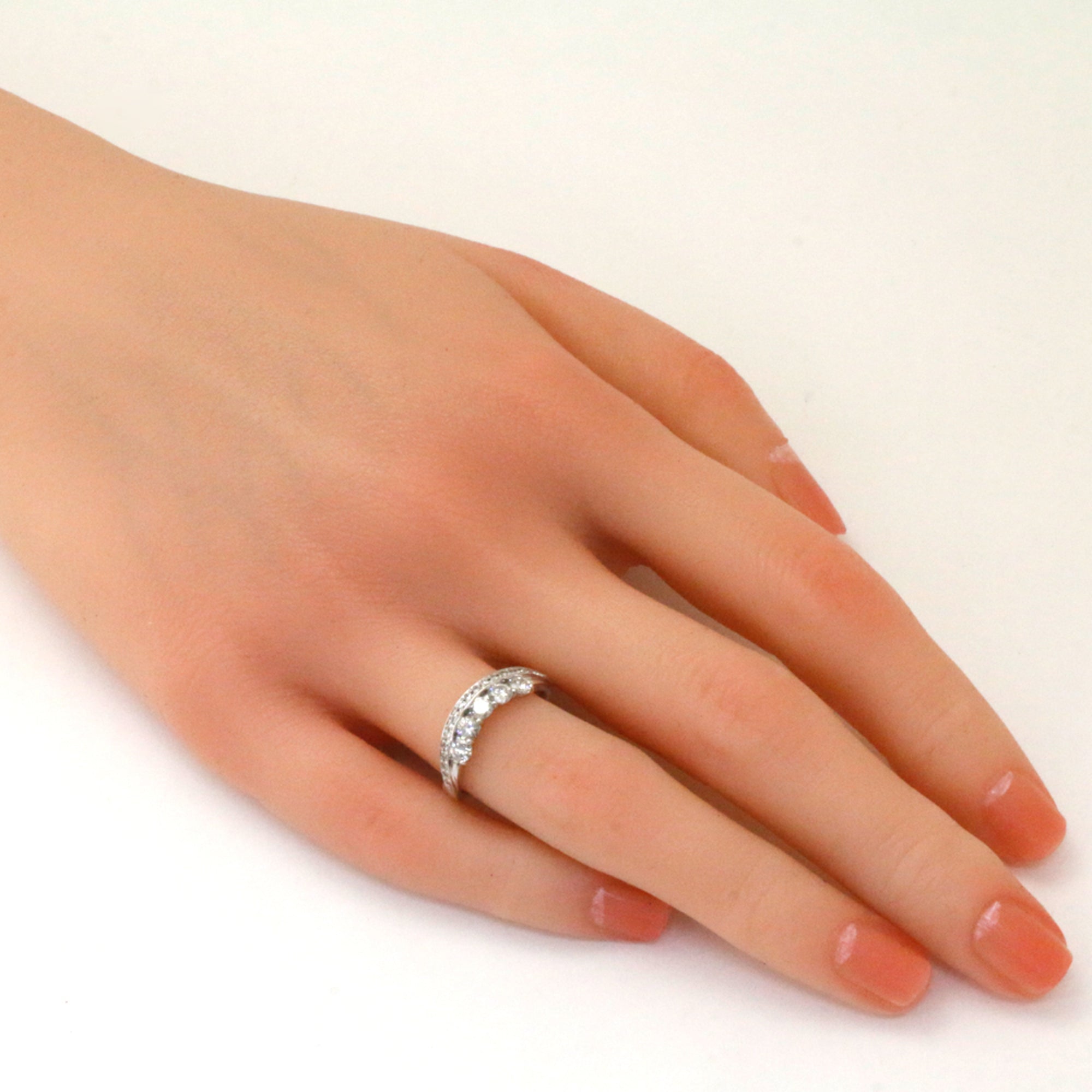 Unbranded Silver White Gold (18K) Band Ring (Pre-Owned)