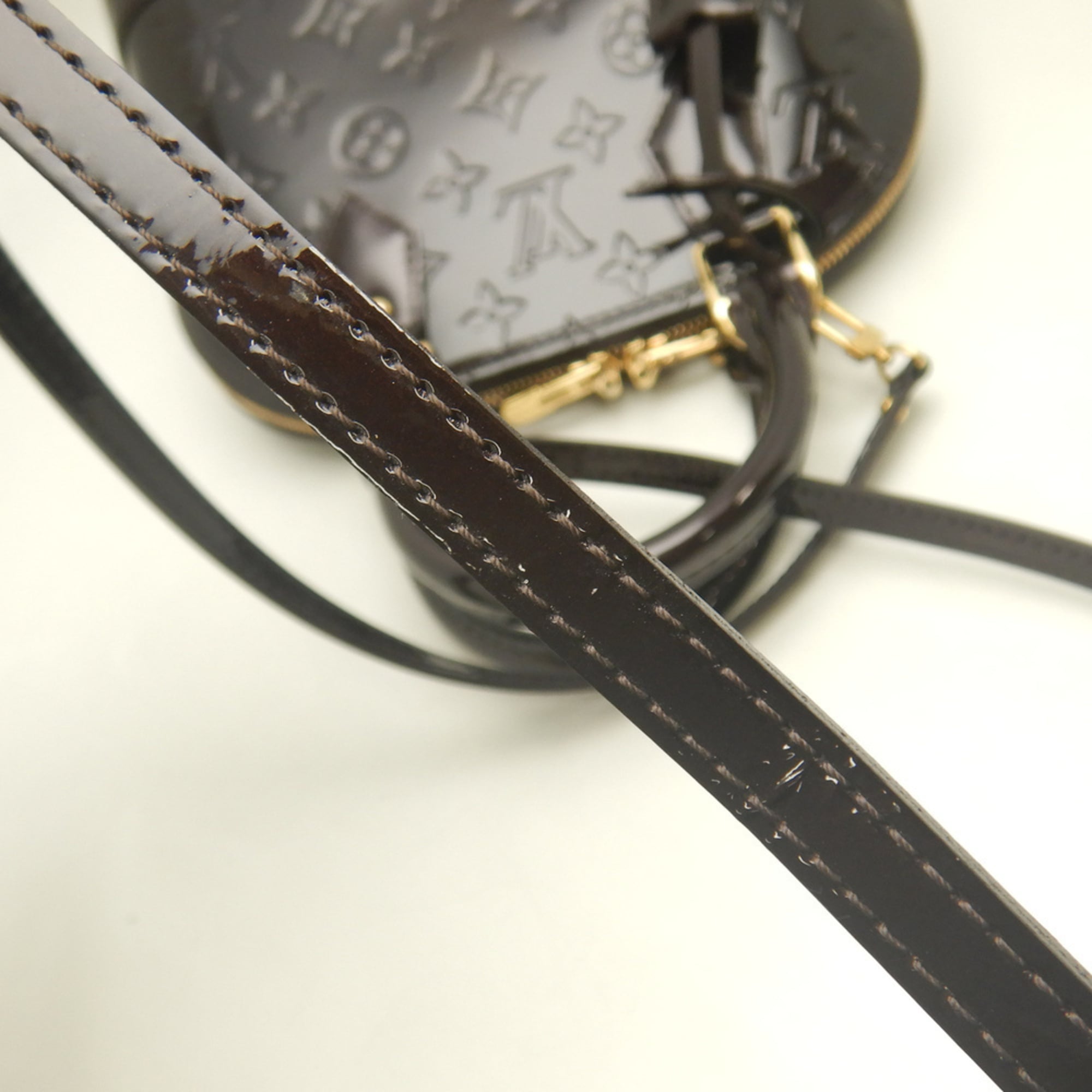 Louis Vuitton Amarante Vernis Monogram Handbag (Pre-Owned)
