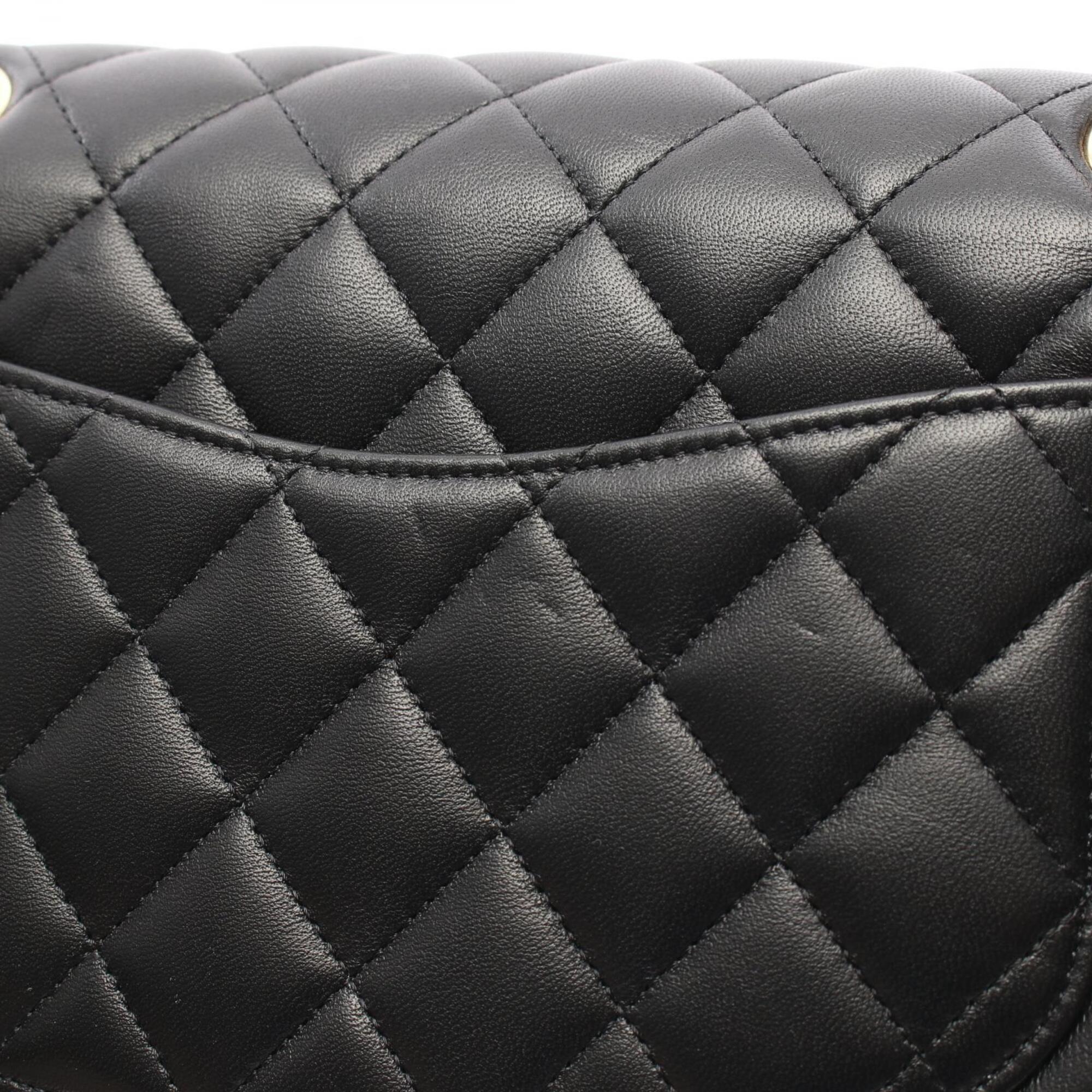 Chanel Black Leather Handbag Shoulder Bag (Pre-Owned)