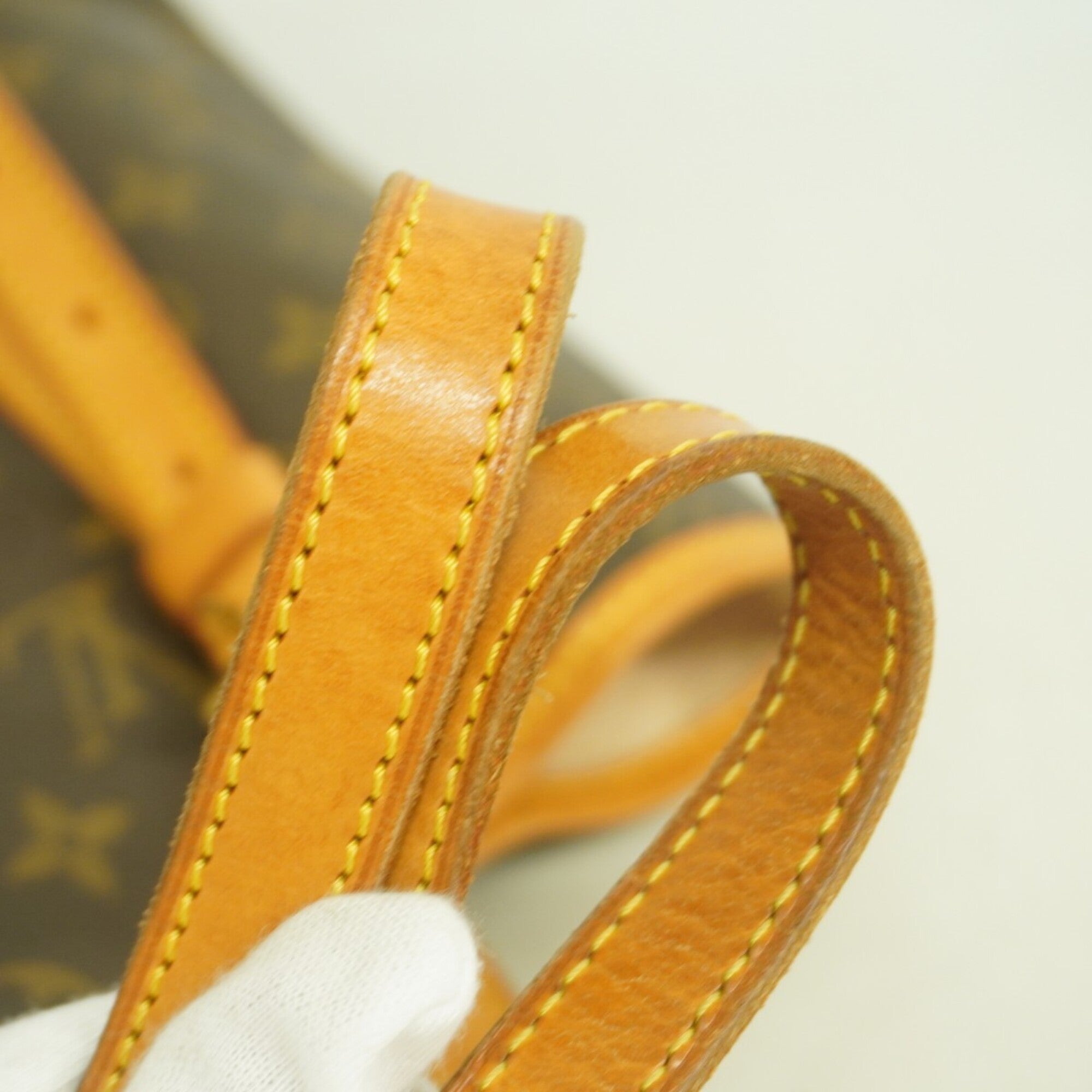 Louis Vuitton Brown Tote Bag (Pre-Owned)