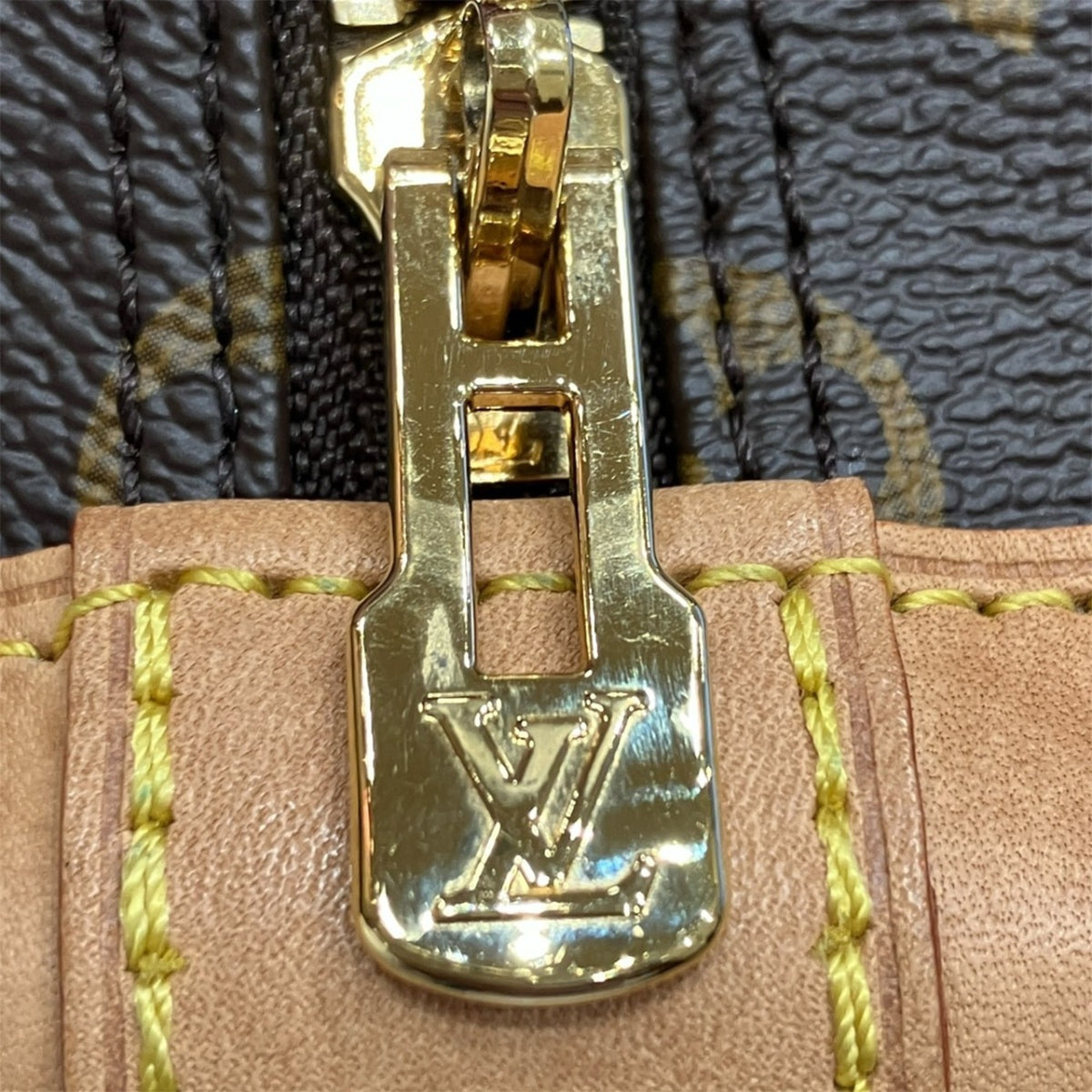 Louis Vuitton Brown Monogram Handbag (Pre-Owned)