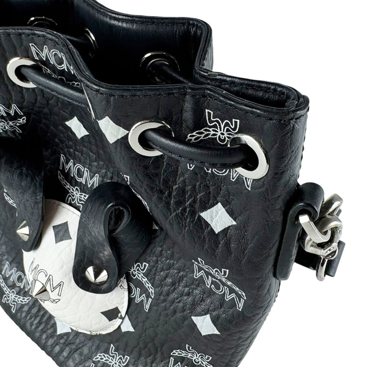 Mcm Black White Leather Handbag (Pre-Owned)