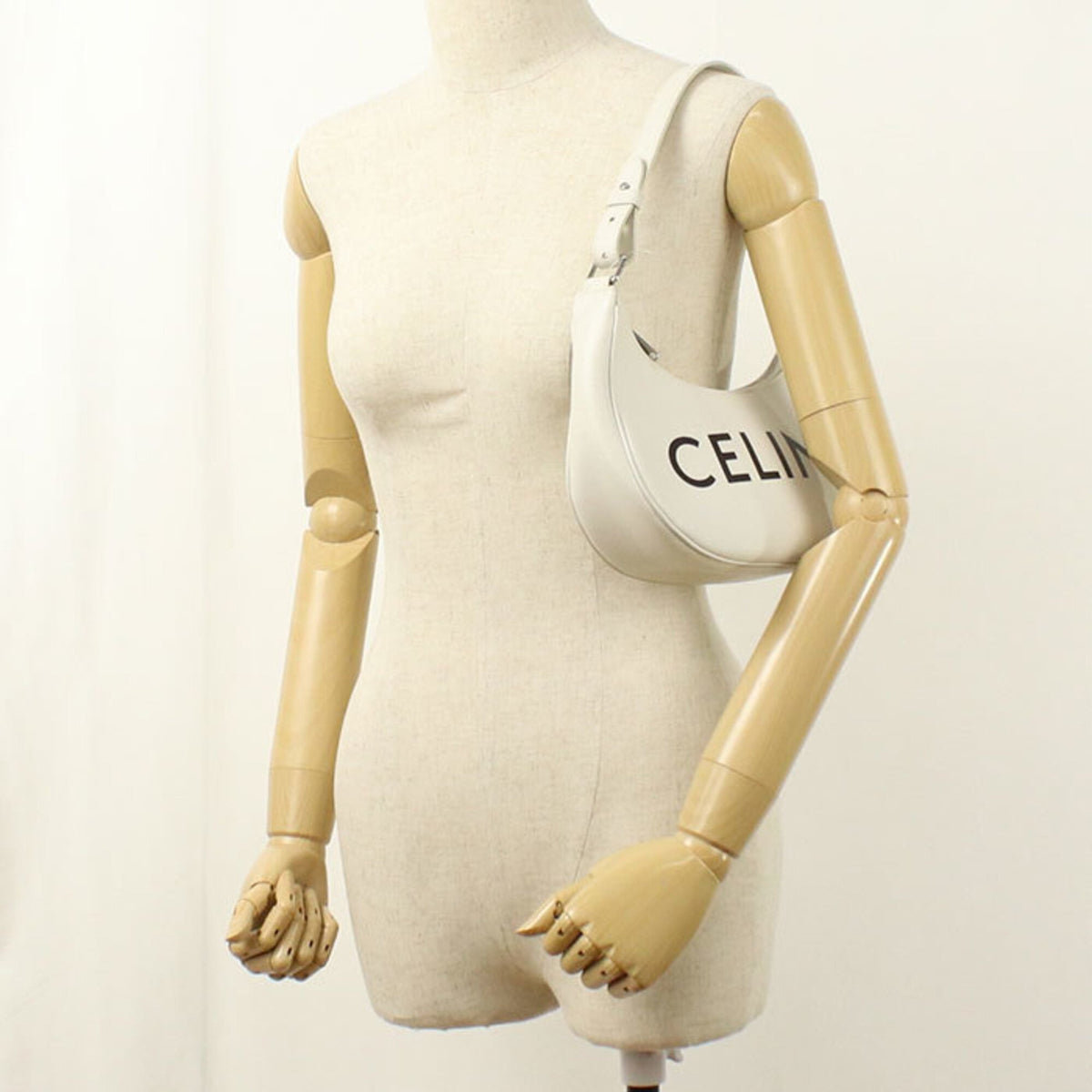 Celine White Leather Shoulder Bag (Pre-Owned)