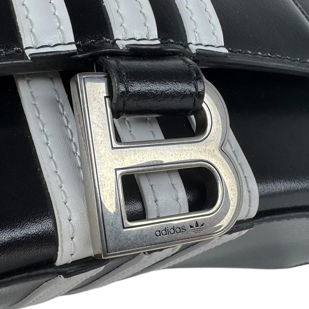 Balenciaga Black White Leather Handbag Shoulder Bag (Pre-Owned)
