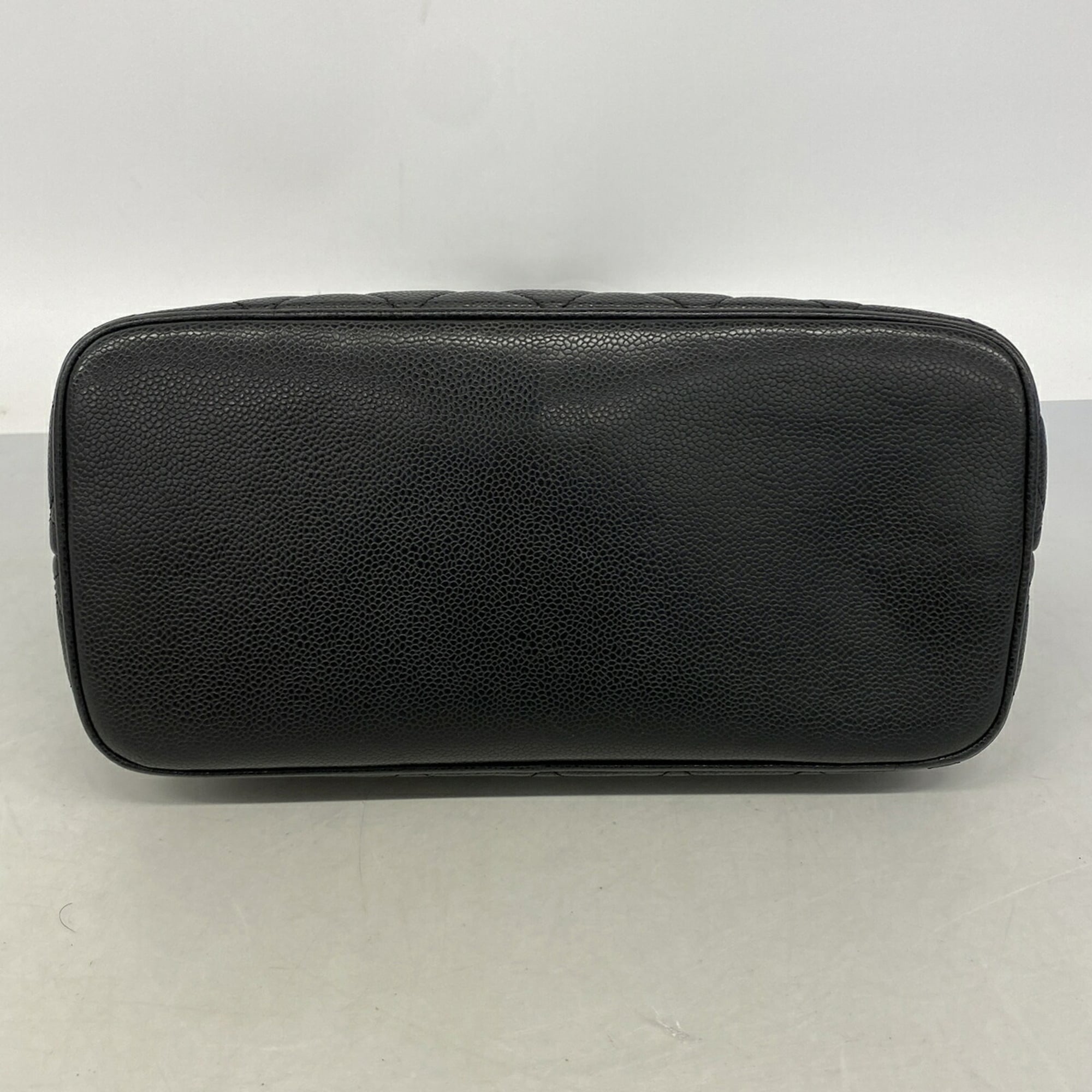 Chanel Black Grained Calfskin Tote Bag (Pre-Owned)
