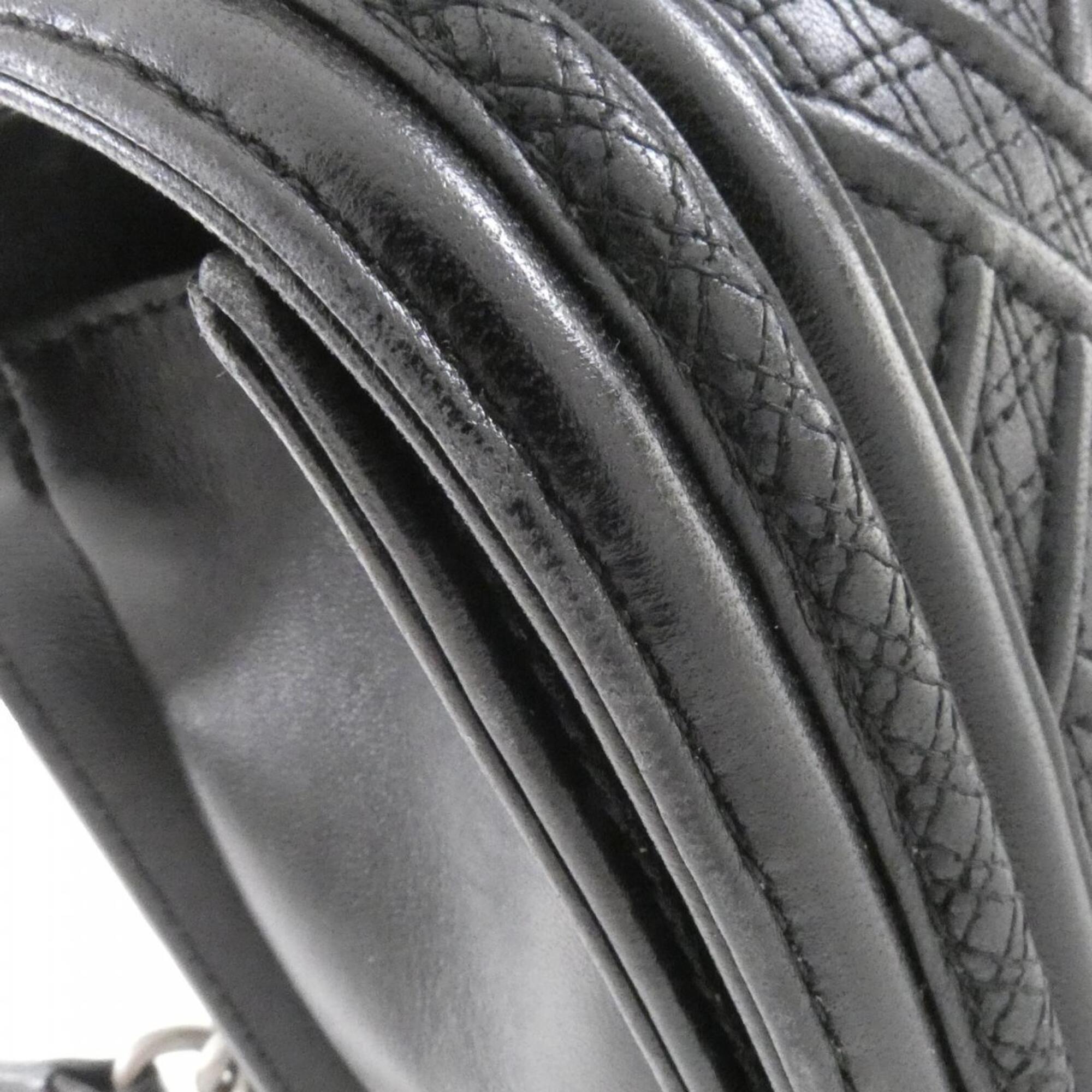 Chanel Black Leather Shoulder Bag (Pre-Owned)