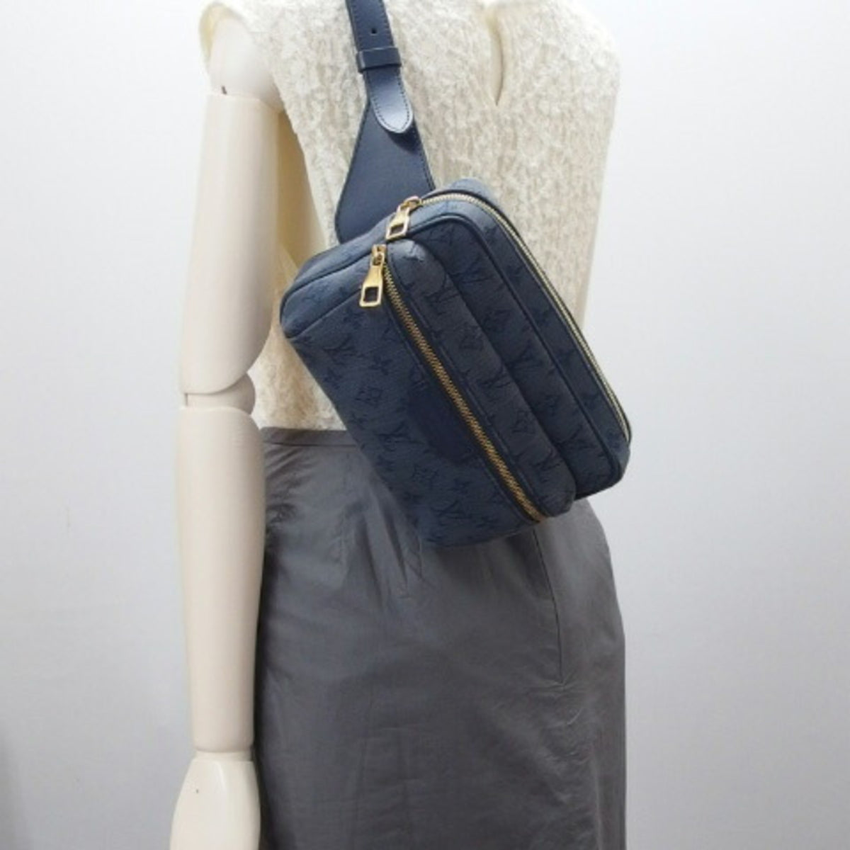 Louis Vuitton Monogram Denim Dark Brown Denim Leather Shoulder Bag (Pre-Owned)