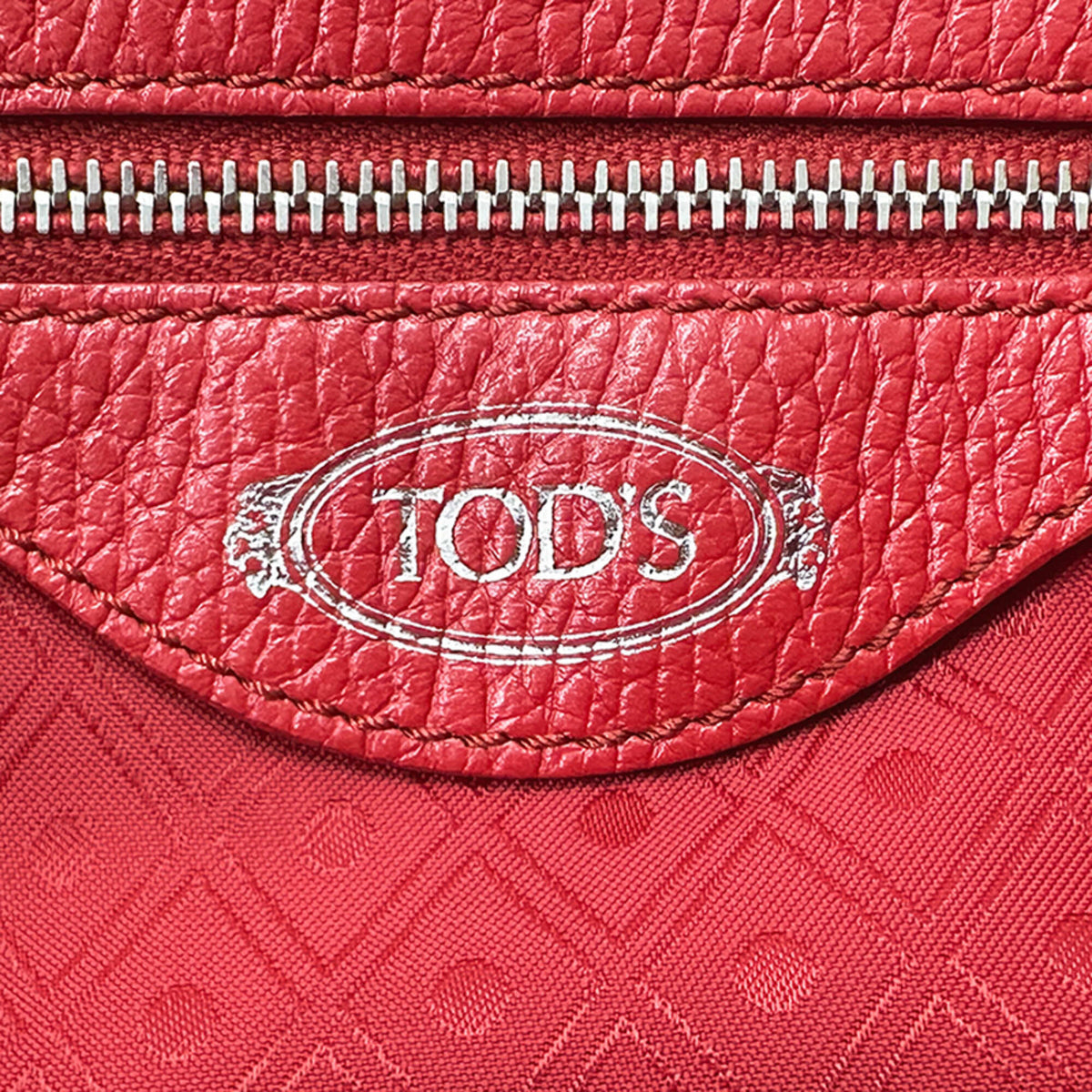 Tod's Red Color Leather Handbag Shoulder Bag (Pre-Owned)