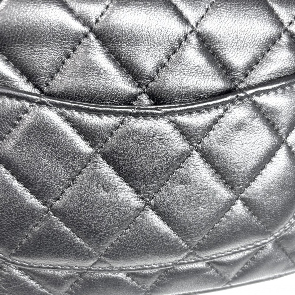 Chanel Matelasse Black Leather Pochette Shoulder Bag (Pre-Owned)