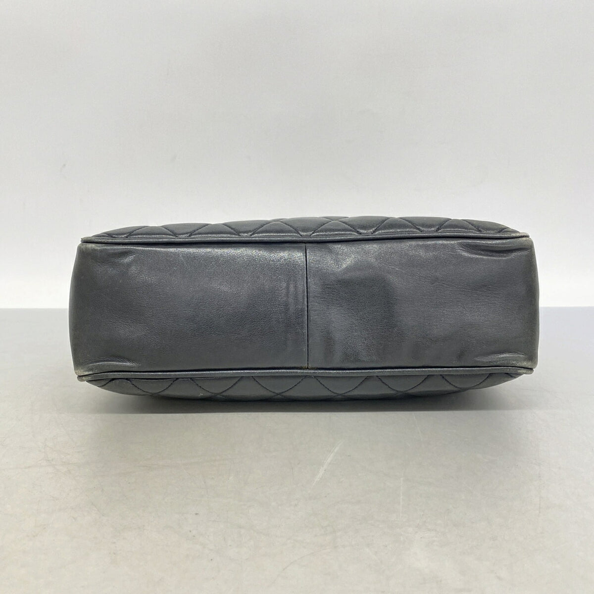Chanel Black Leather Tote Bag (Pre-Owned)