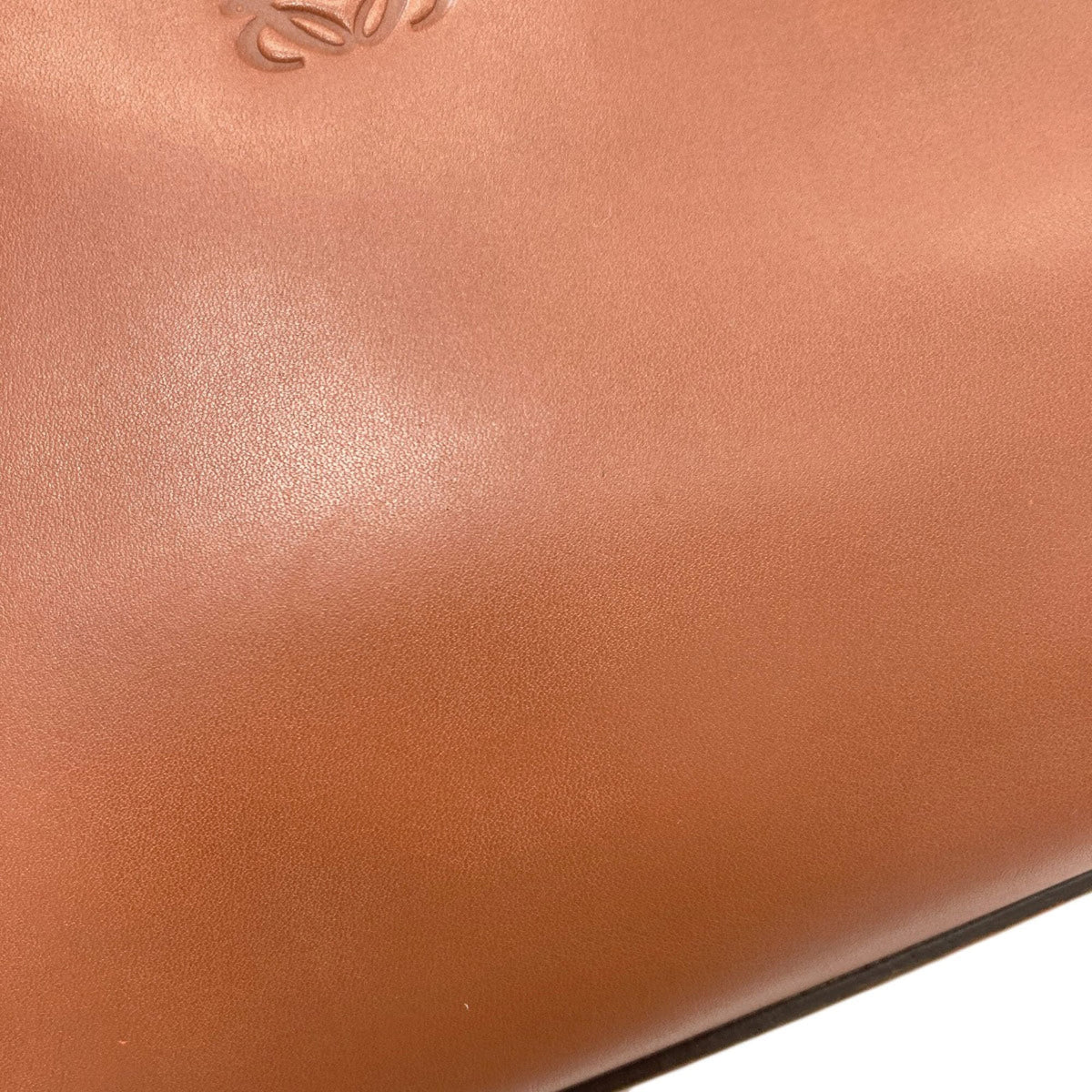 Loewe Brown Leather Handbag (Pre-Owned)