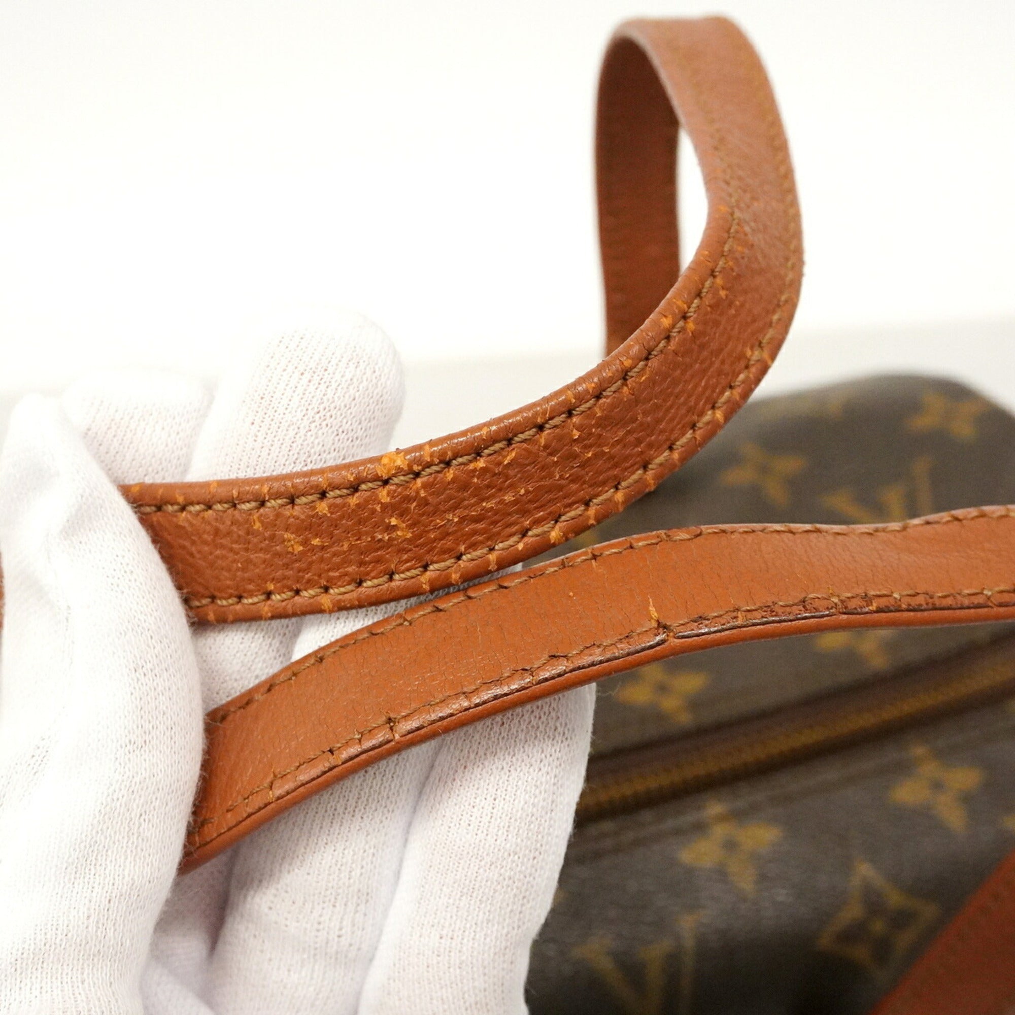 Louis Vuitton Brown Handbag (Pre-Owned)