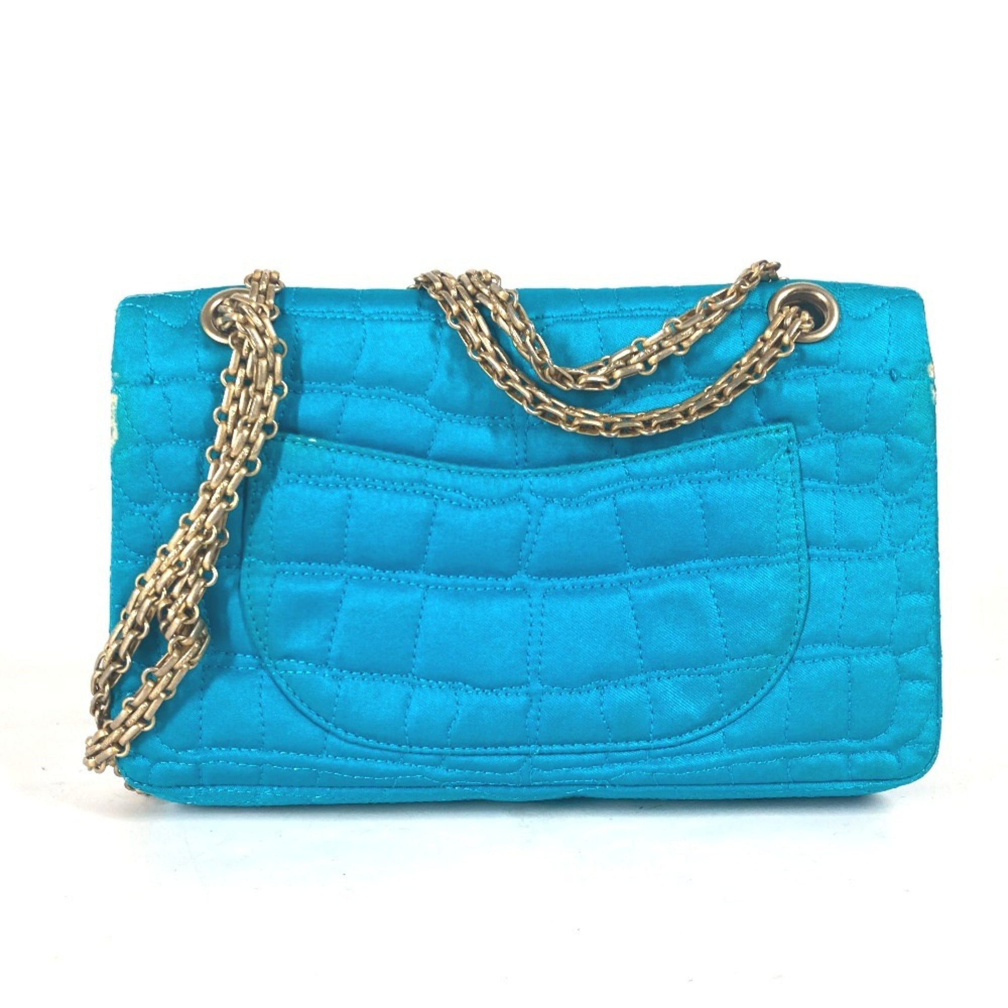 Chanel Blue Nylon Shoulder Bag (Pre-Owned)