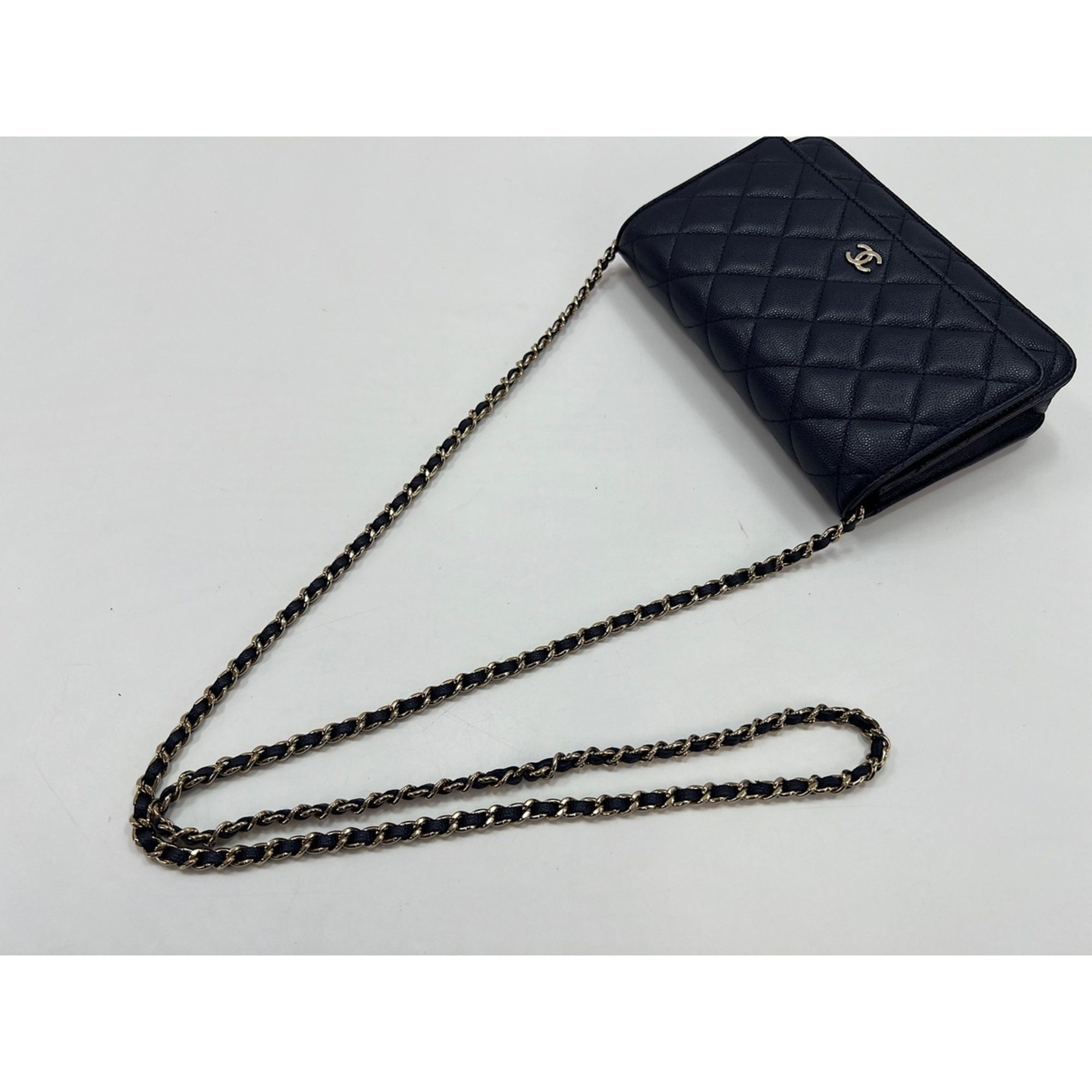 Chanel Navy Shoulder Bag (Pre-Owned)