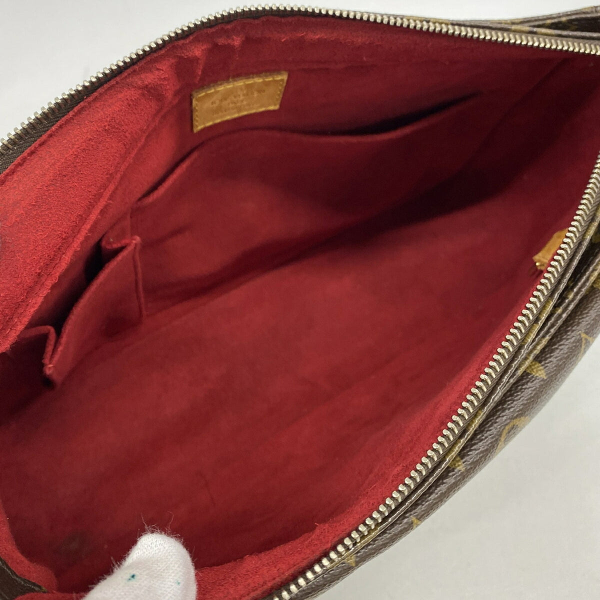Louis Vuitton Brown Shoulder Bag (Pre-Owned)