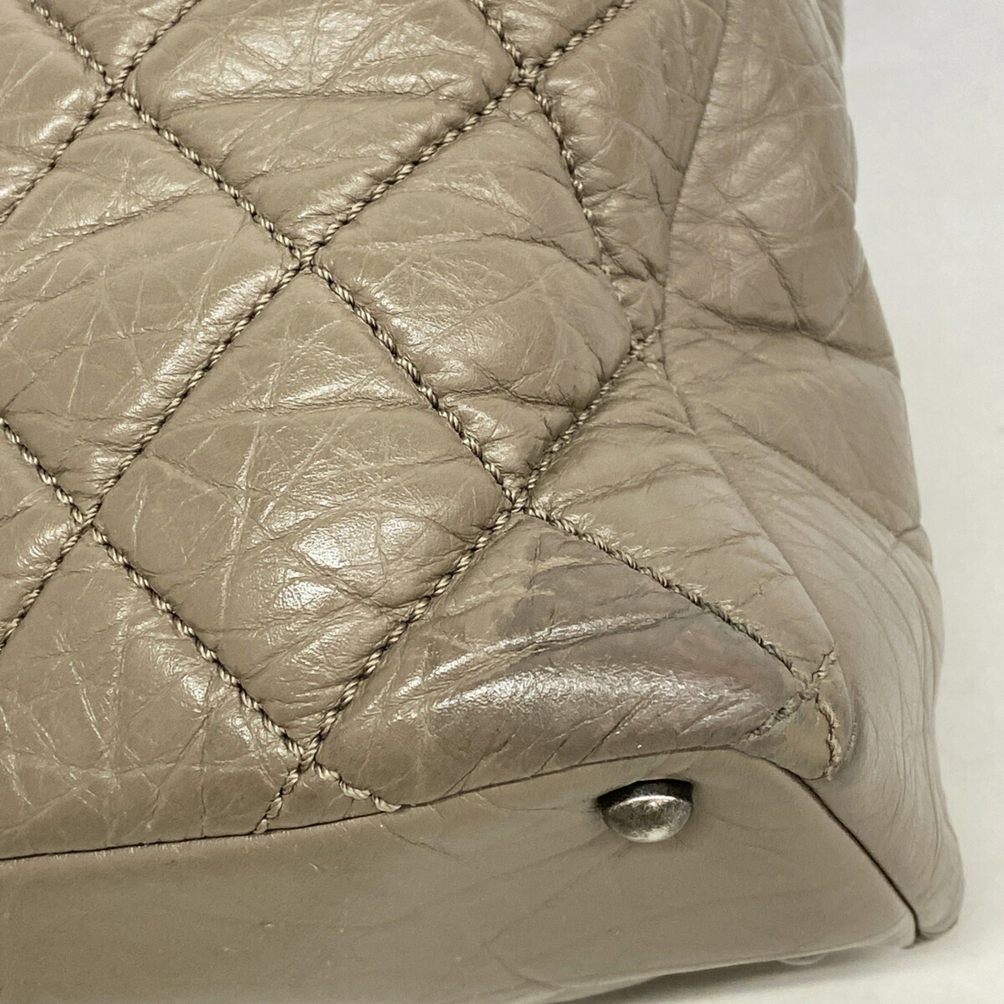 Chanel Brown Leather Tweed Handbag (Pre-Owned)