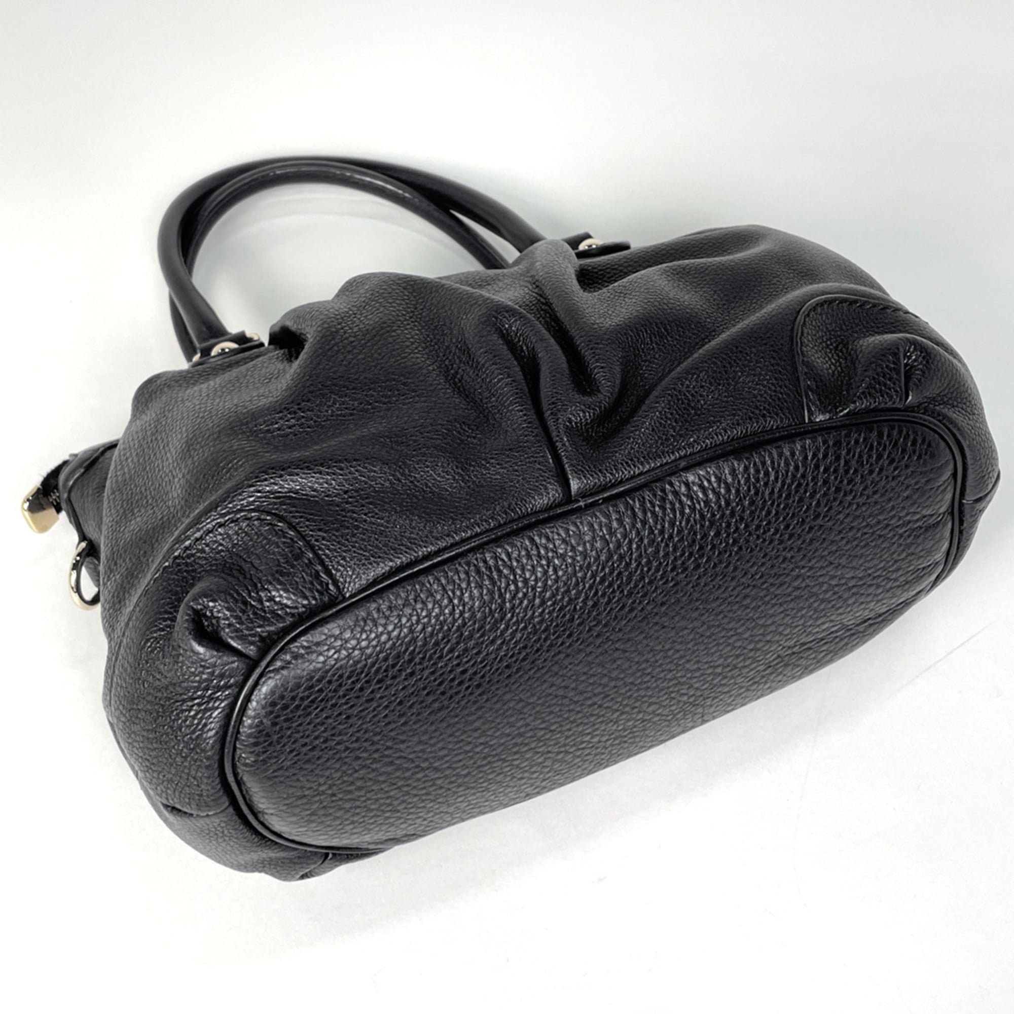 Gucci Sukey Black Leather Handbag (Pre-Owned)
