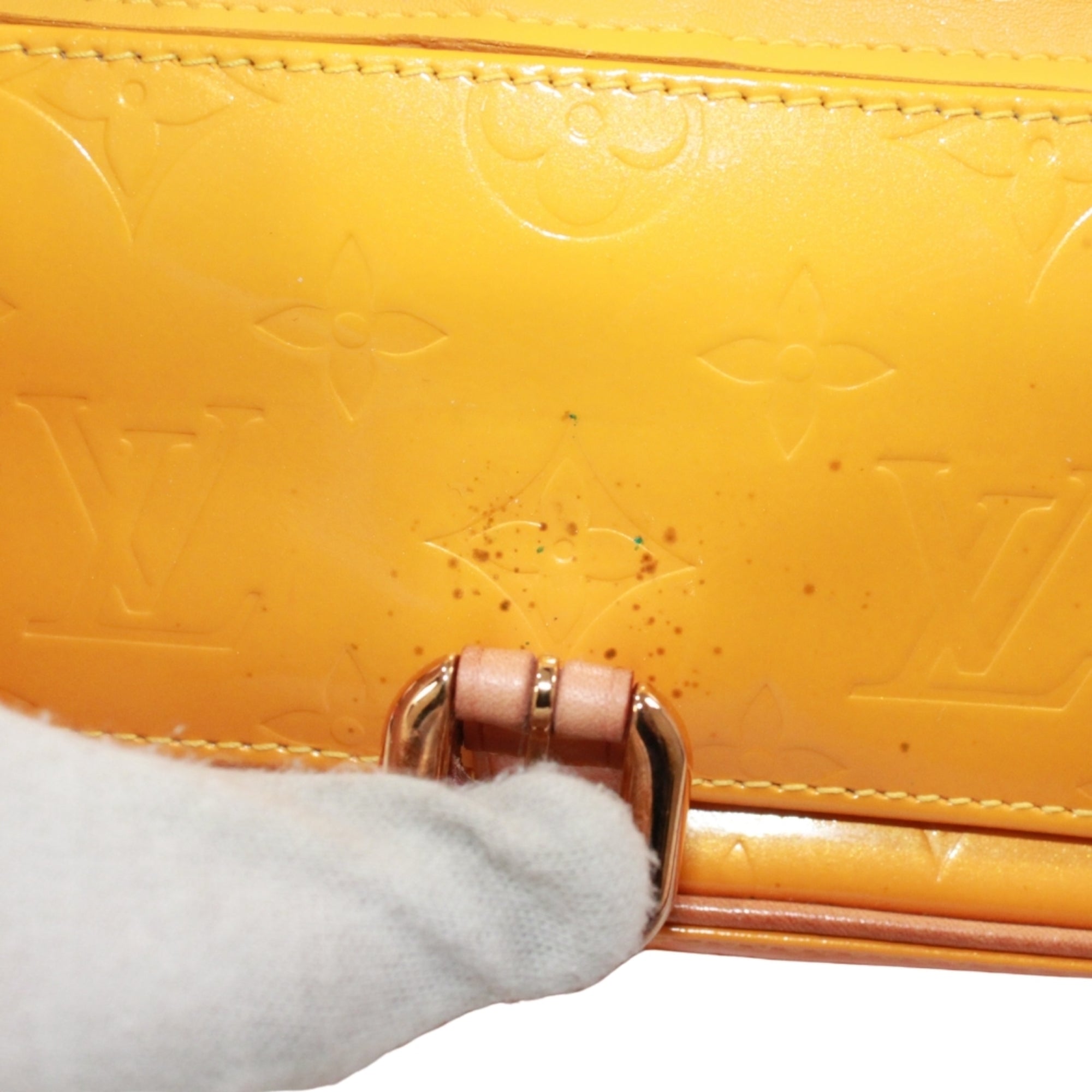 Louis Vuitton Jaune Monogram Vernis Shoulder Bag (Pre-Owned)