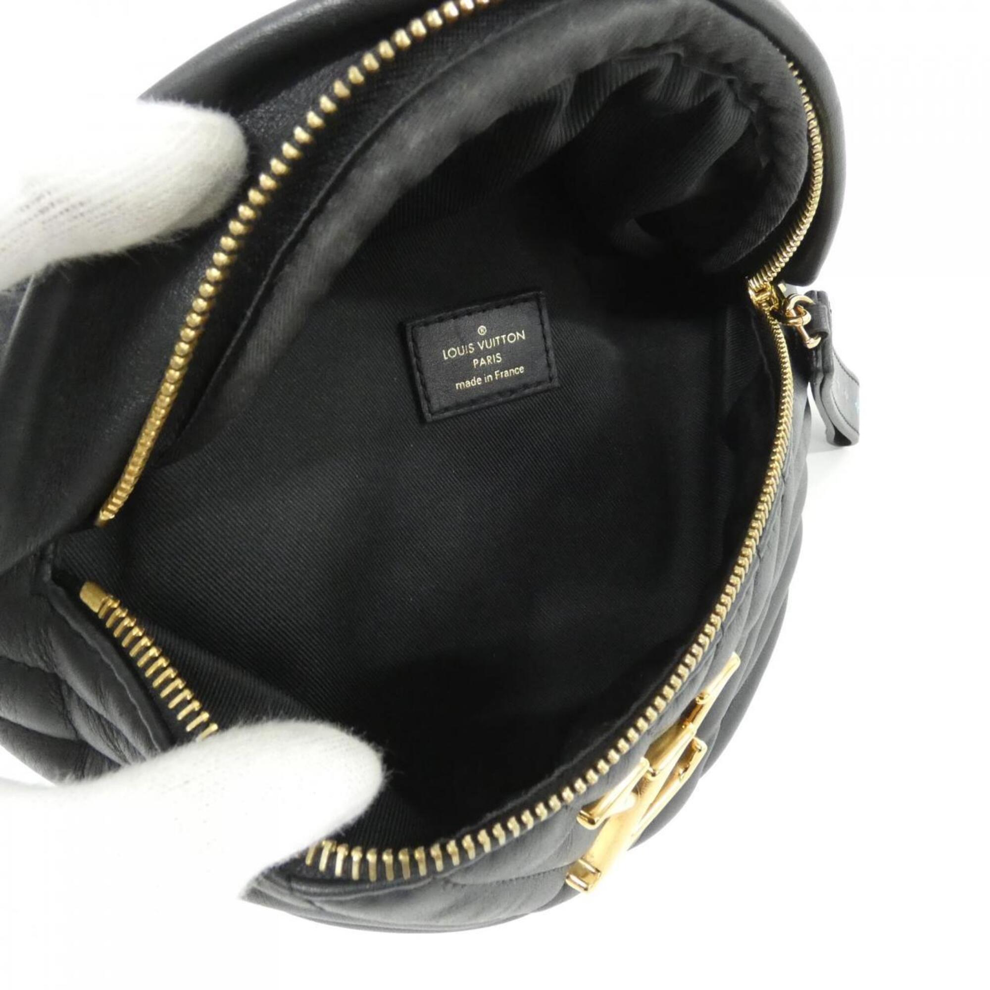 Louis Vuitton Black Leather Shoulder Bag (Pre-Owned)