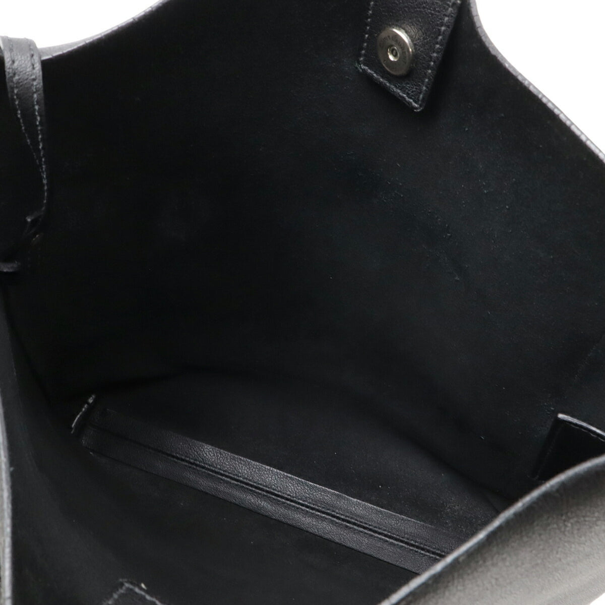 Yves Saint Laurent Black Leather Pouch Shoulder Bag (Pre-Owned)