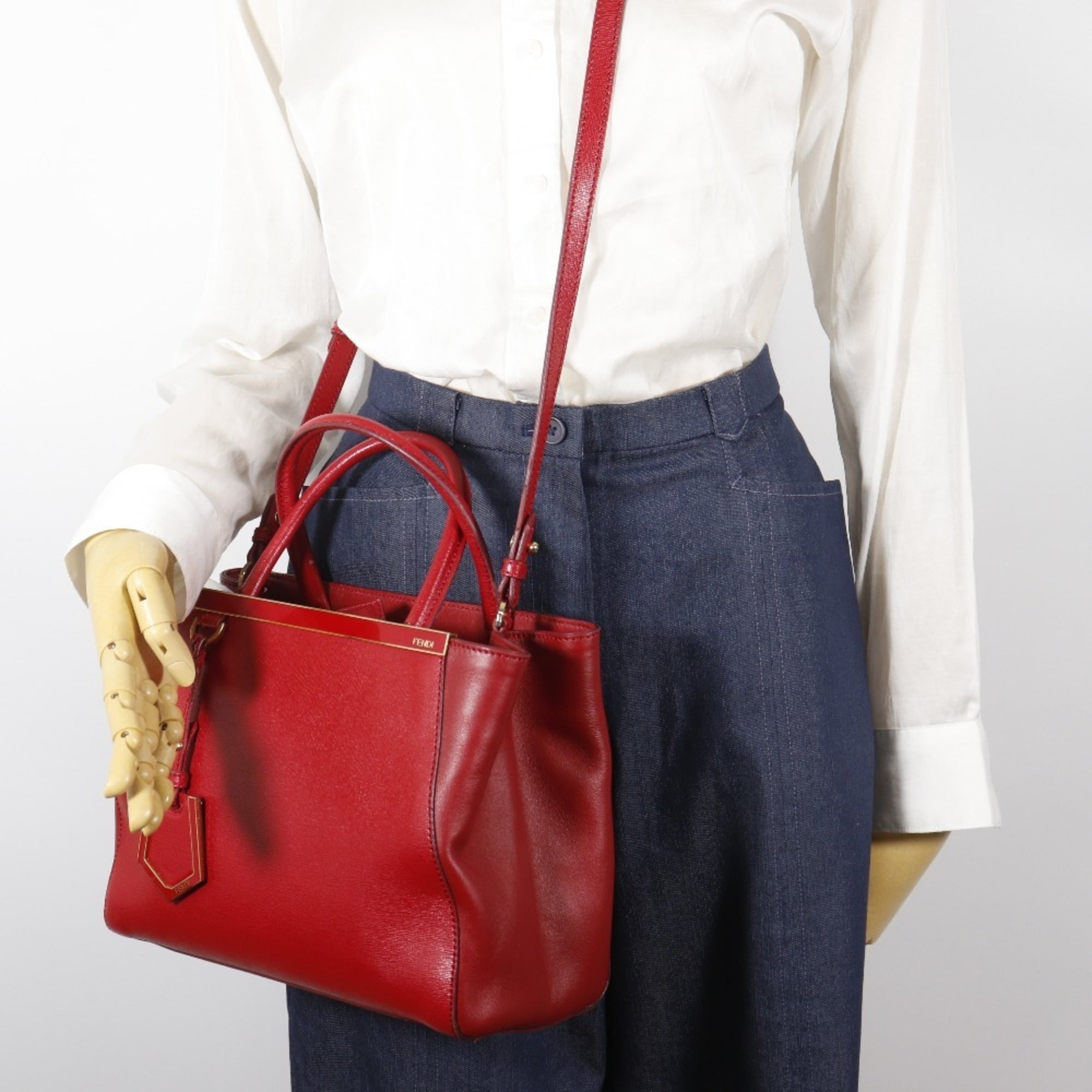 Fendi Red Color Leather Handbag (Pre-Owned)