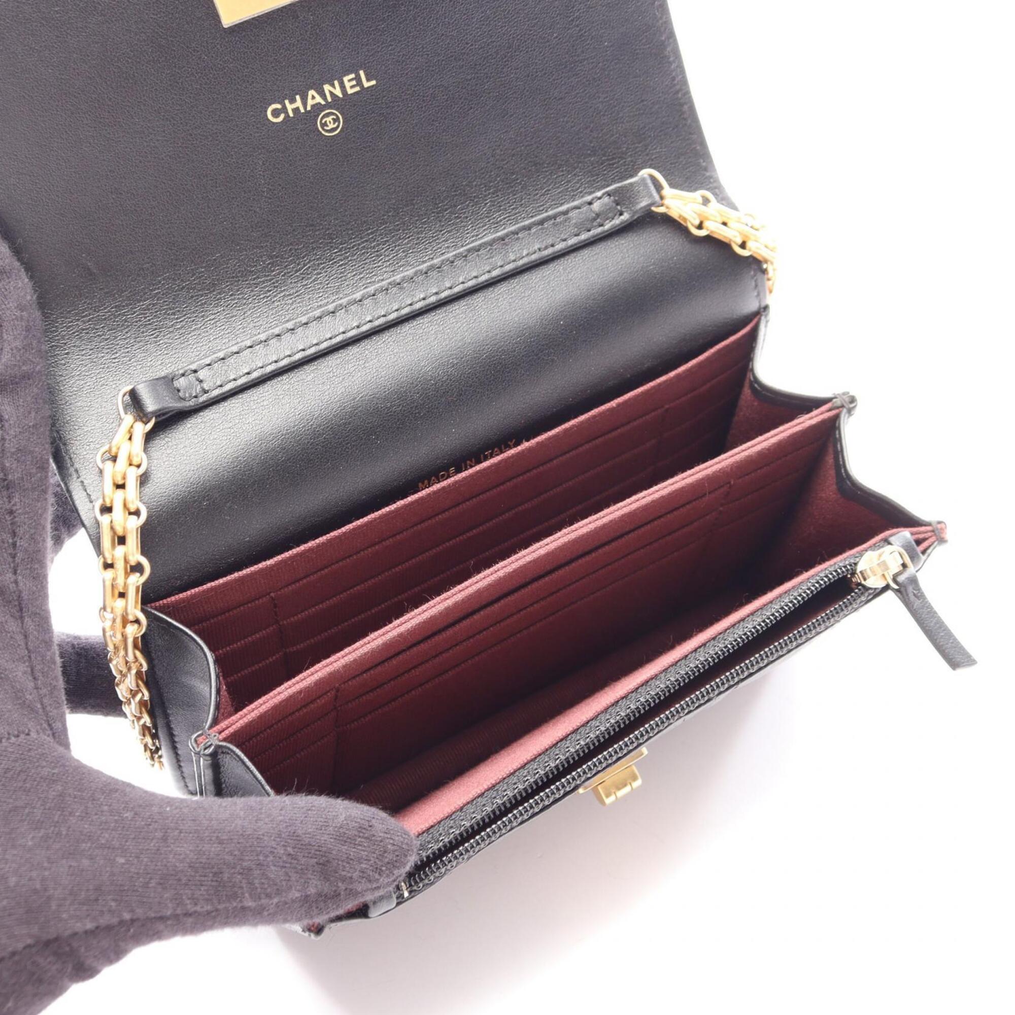 Chanel Black Leather Handbag Shoulder Bag (Pre-Owned)