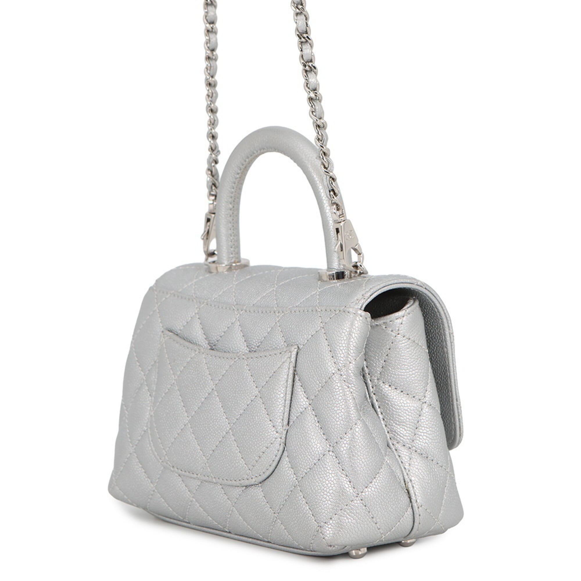 Chanel Matelasse Silver Grained Calfskin Handbag (Pre-Owned)