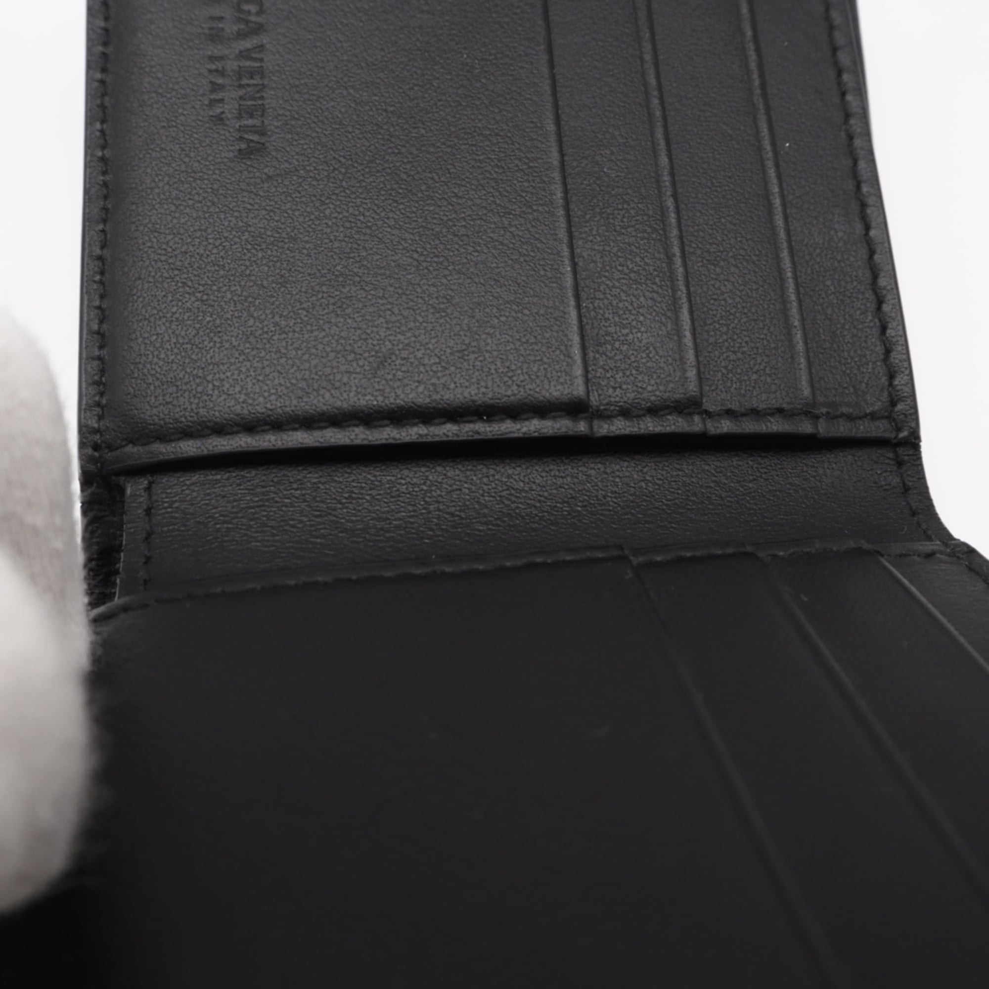 Bottega Veneta Black Leather Wallet (Bi-Fold) (Pre-Owned)