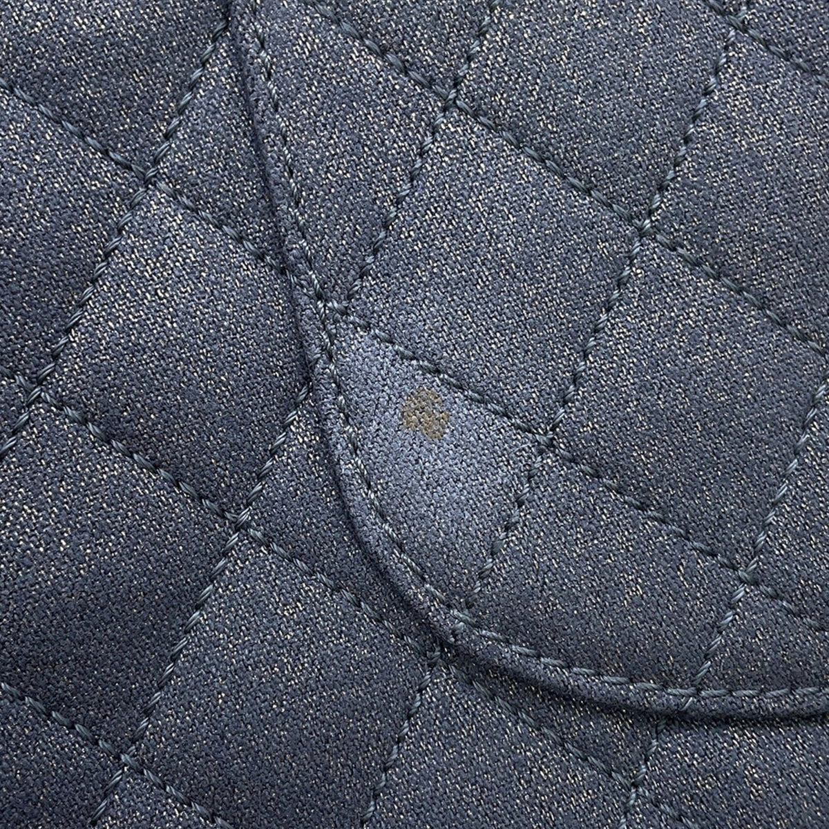 Chanel Matelasse Gray Canvas Shoulder Bag (Pre-Owned)