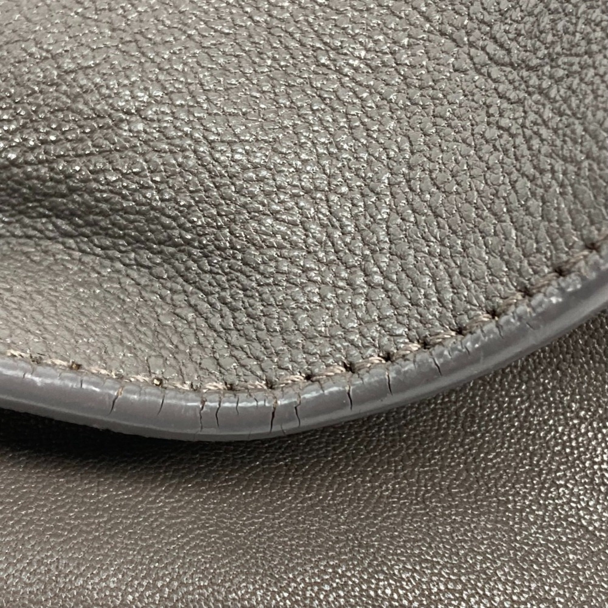 Yves Saint Laurent Gray Leather Handbag (Pre-Owned)