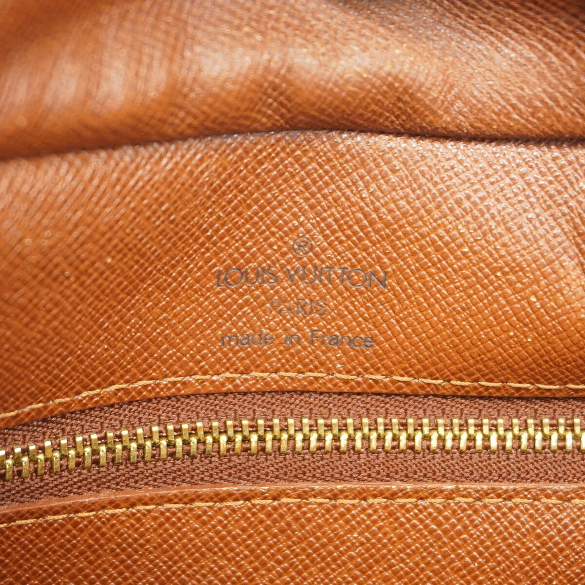 Louis Vuitton Brown Shoulder Bag (Pre-Owned)