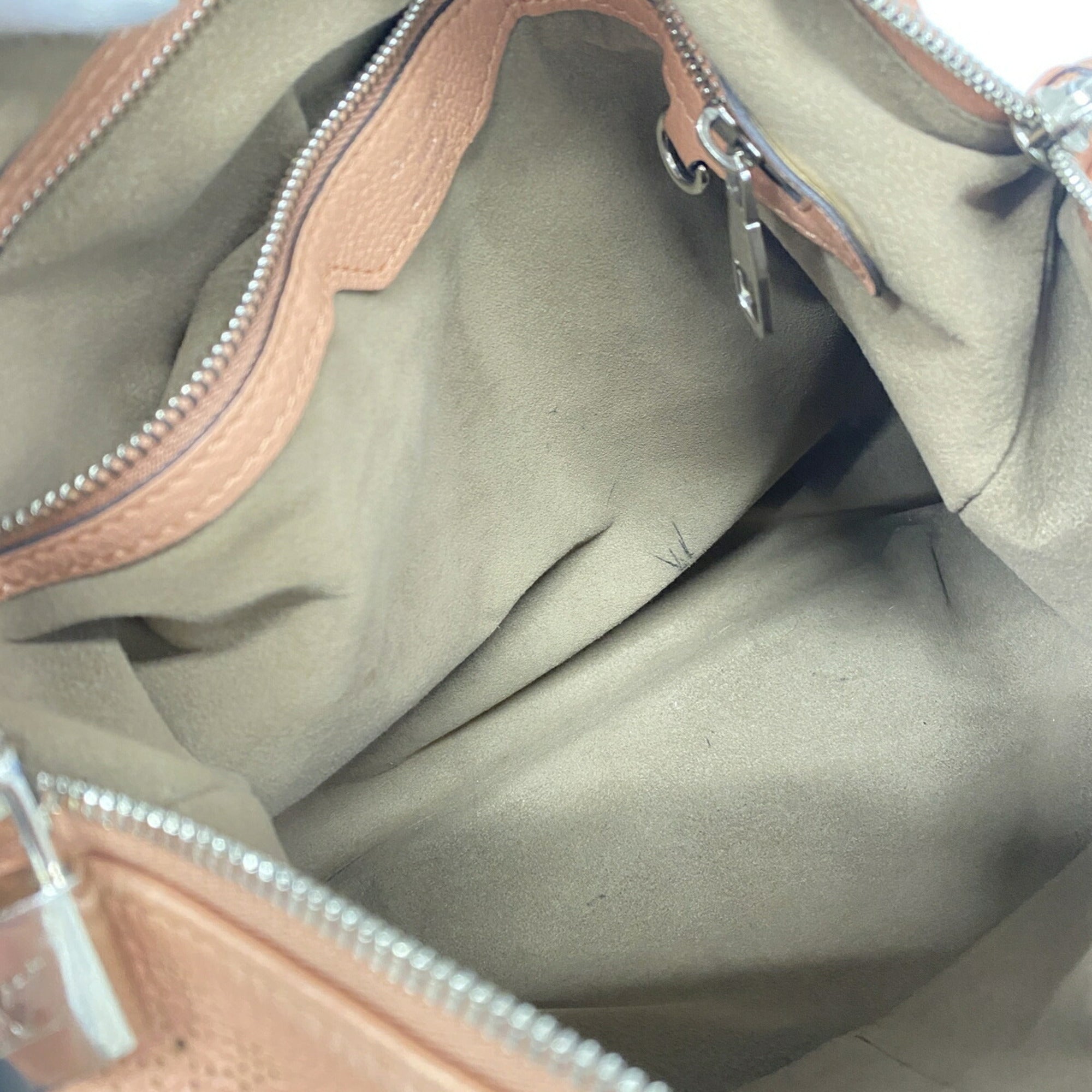 Louis Vuitton Rose Handbag (Pre-Owned)