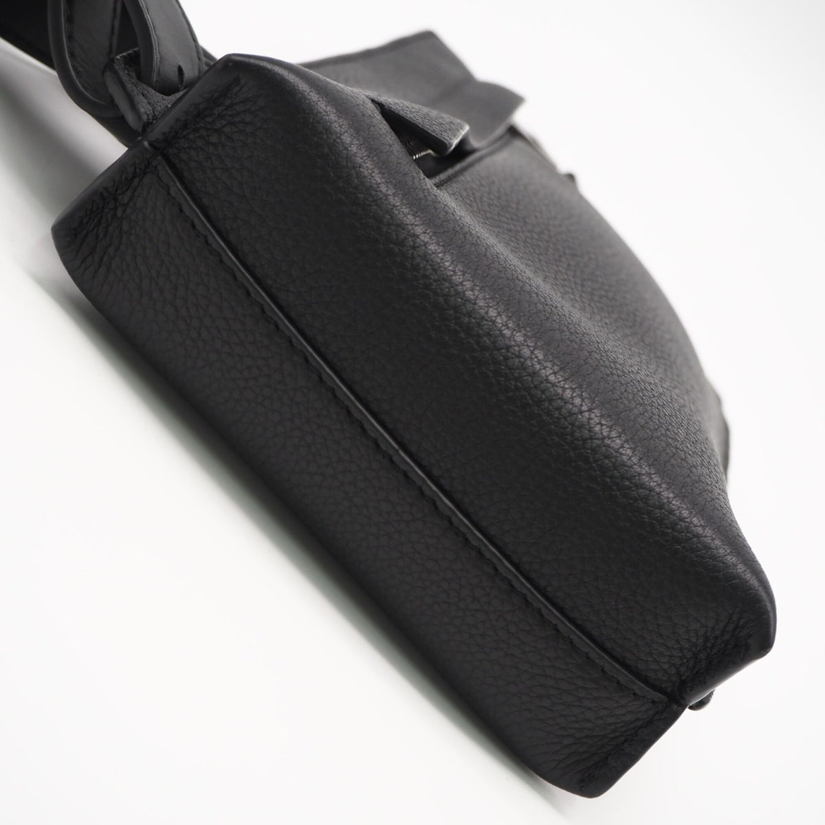 Loewe Black Leather Sling Bag (Pre-Owned)