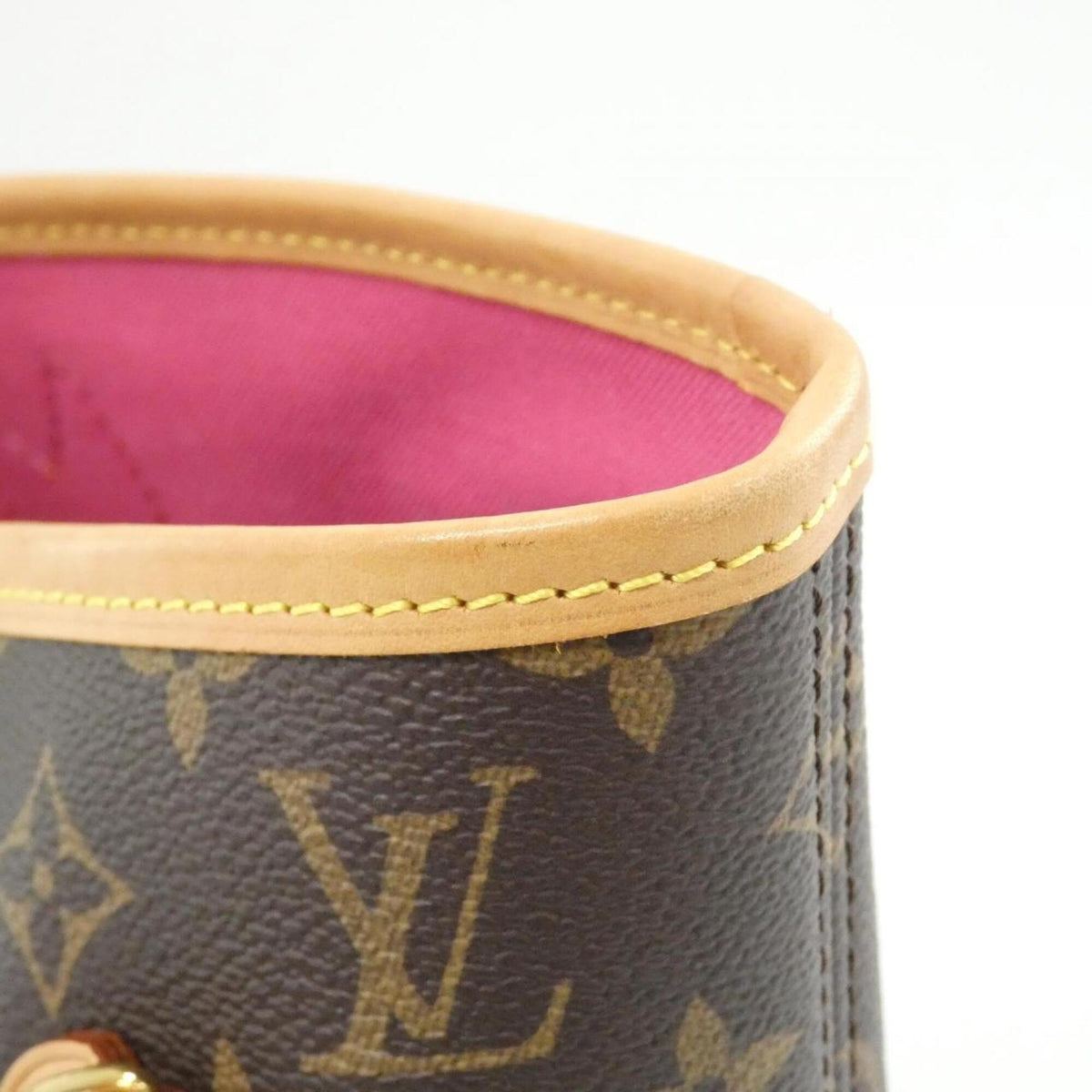 Louis Vuitton Brown Coated Canvas Handbag (Pre-Owned)