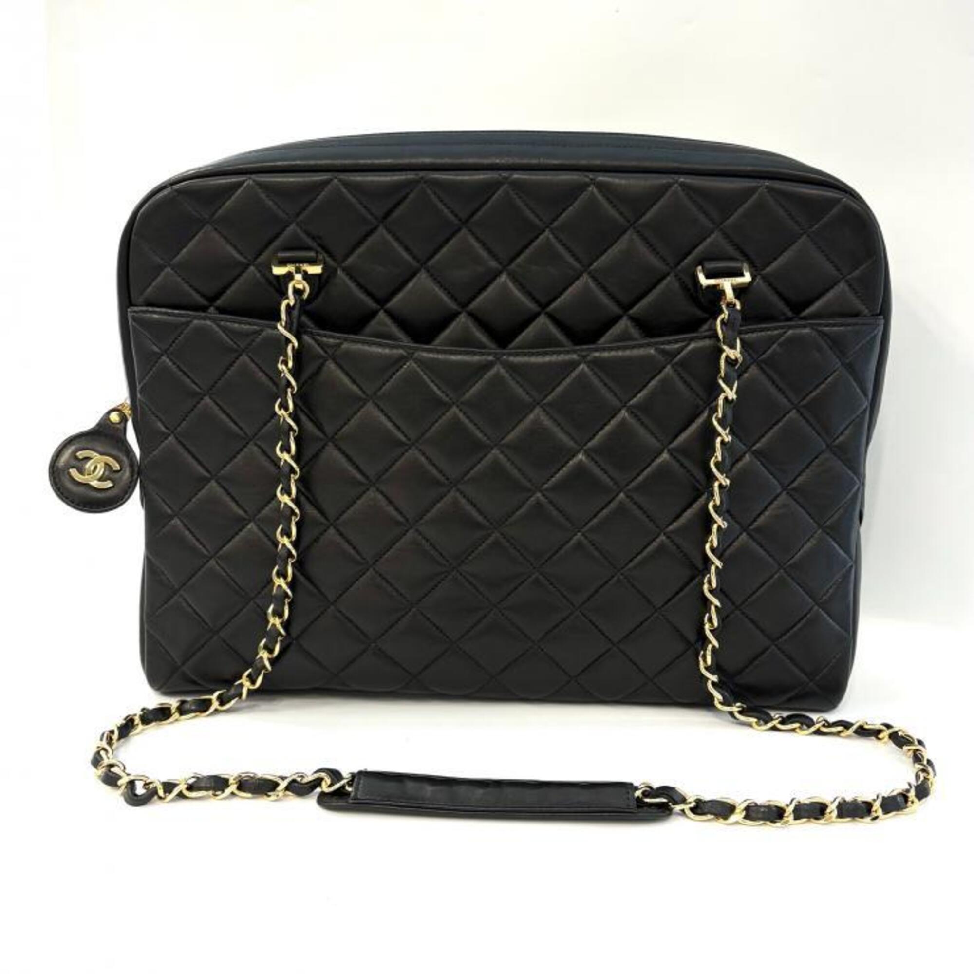 Chanel Black Leather Shoulder Bag (Pre-Owned)
