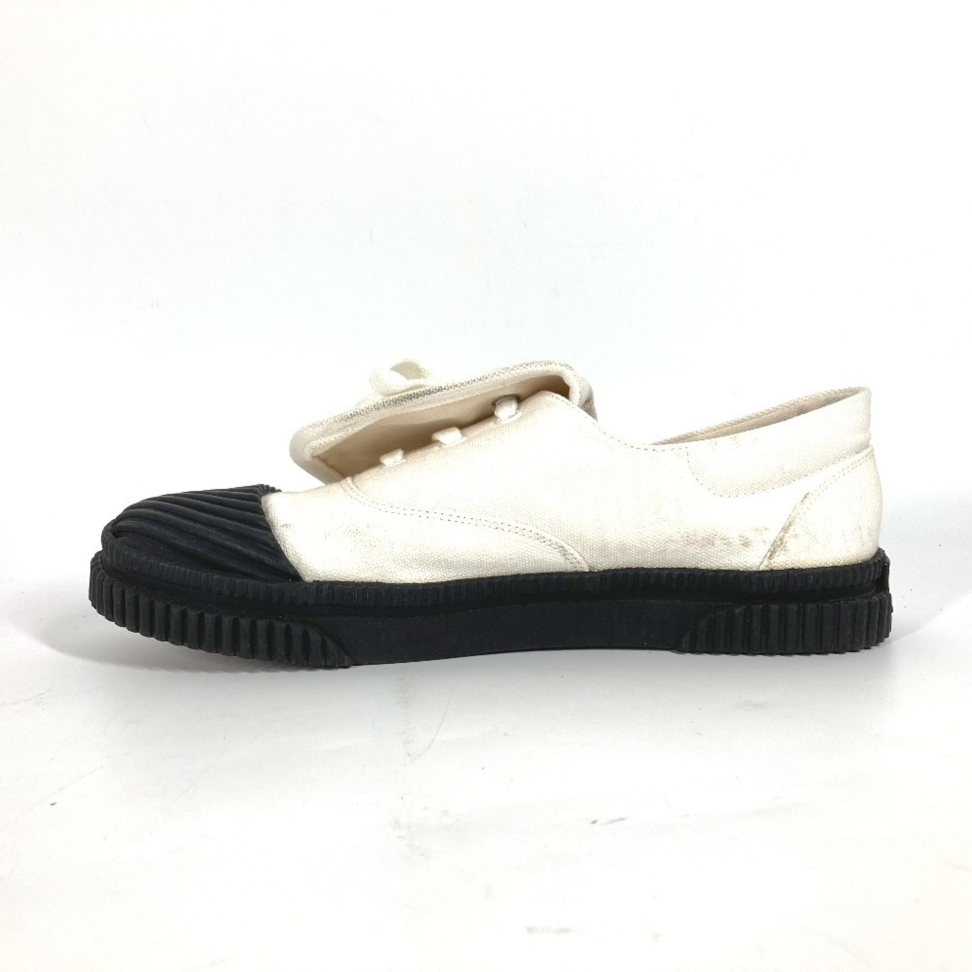 Loewe Black White Sneakers (Pre-Owned)