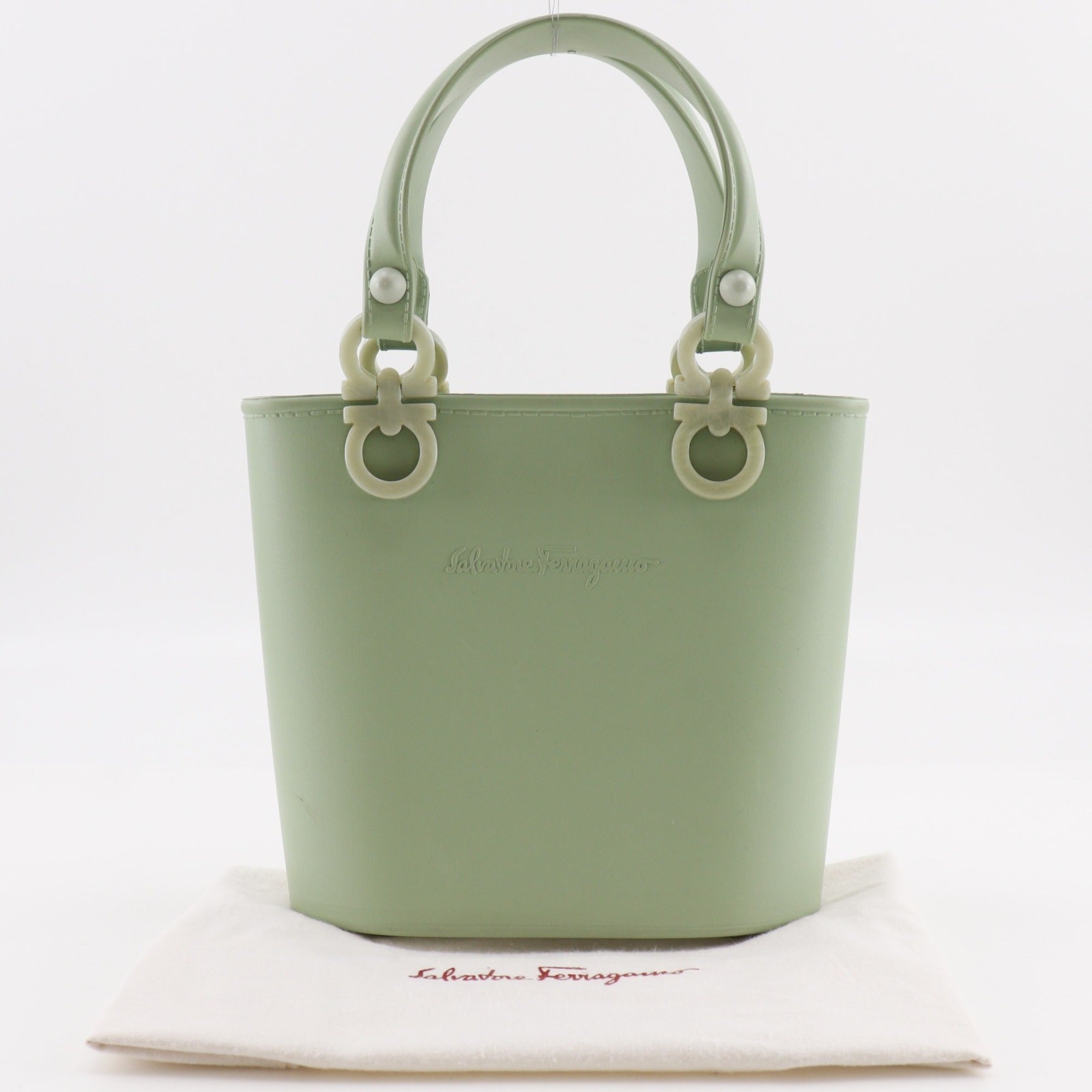 Salvatore Ferragamo Green Rubber Handbag (Pre-Owned)
