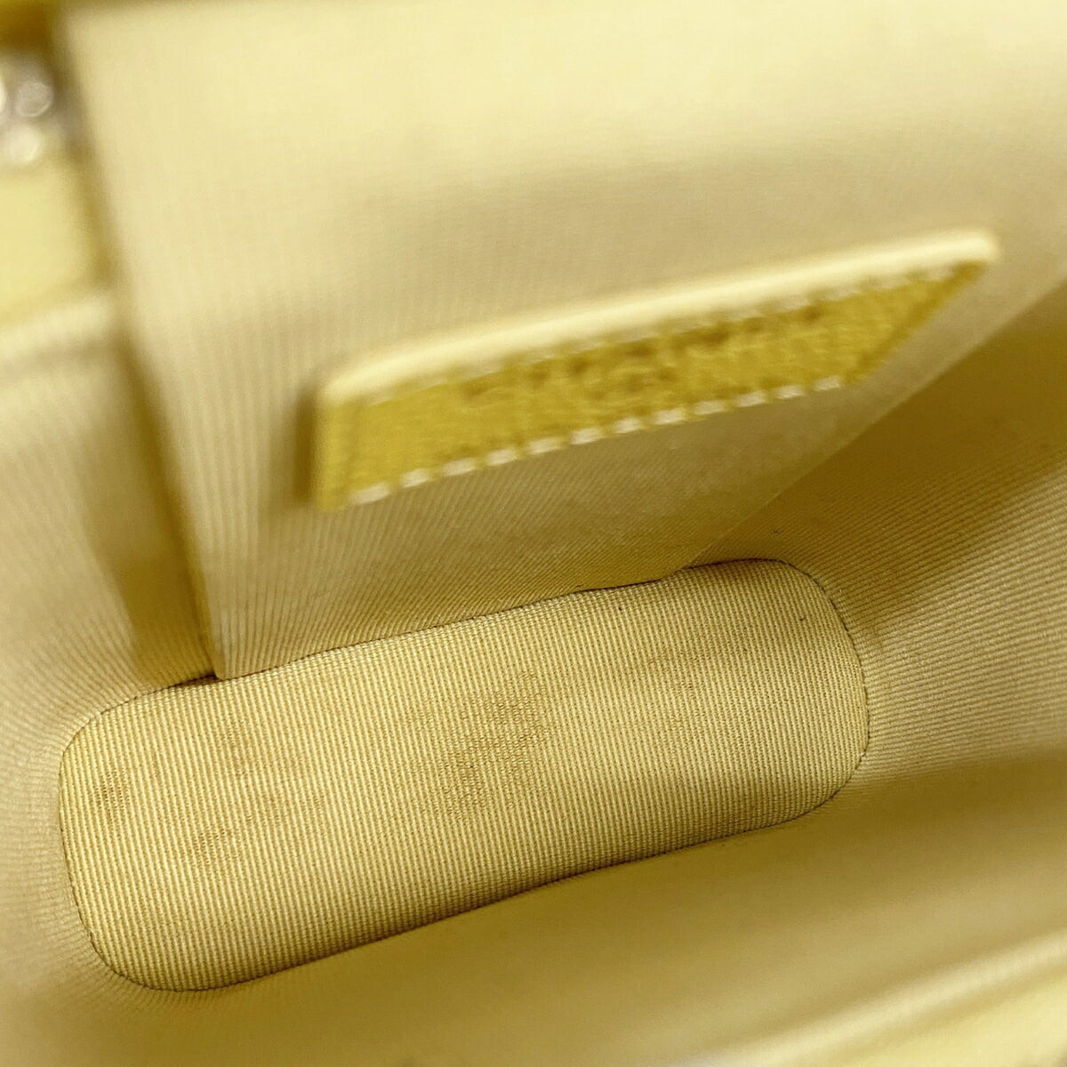 Chanel Yellow Grained Calfskin Shoulder Bag (Pre-Owned)