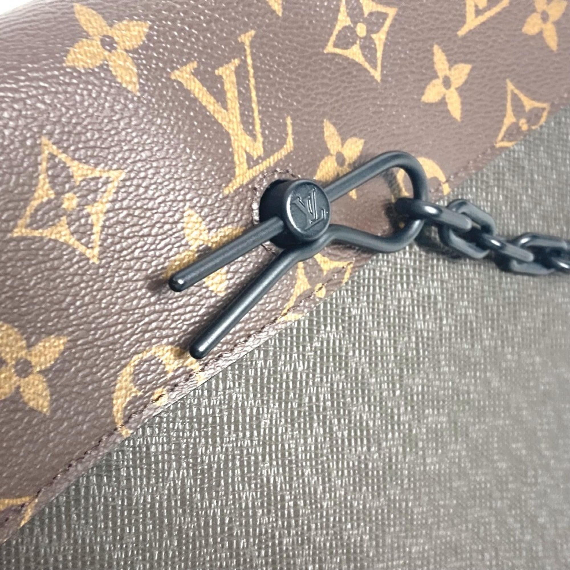 Louis Vuitton Brown Khaki Taiga Leather Leather Monogram Canvas Clutch Bag Pochette Pouch (Pre-Owned)