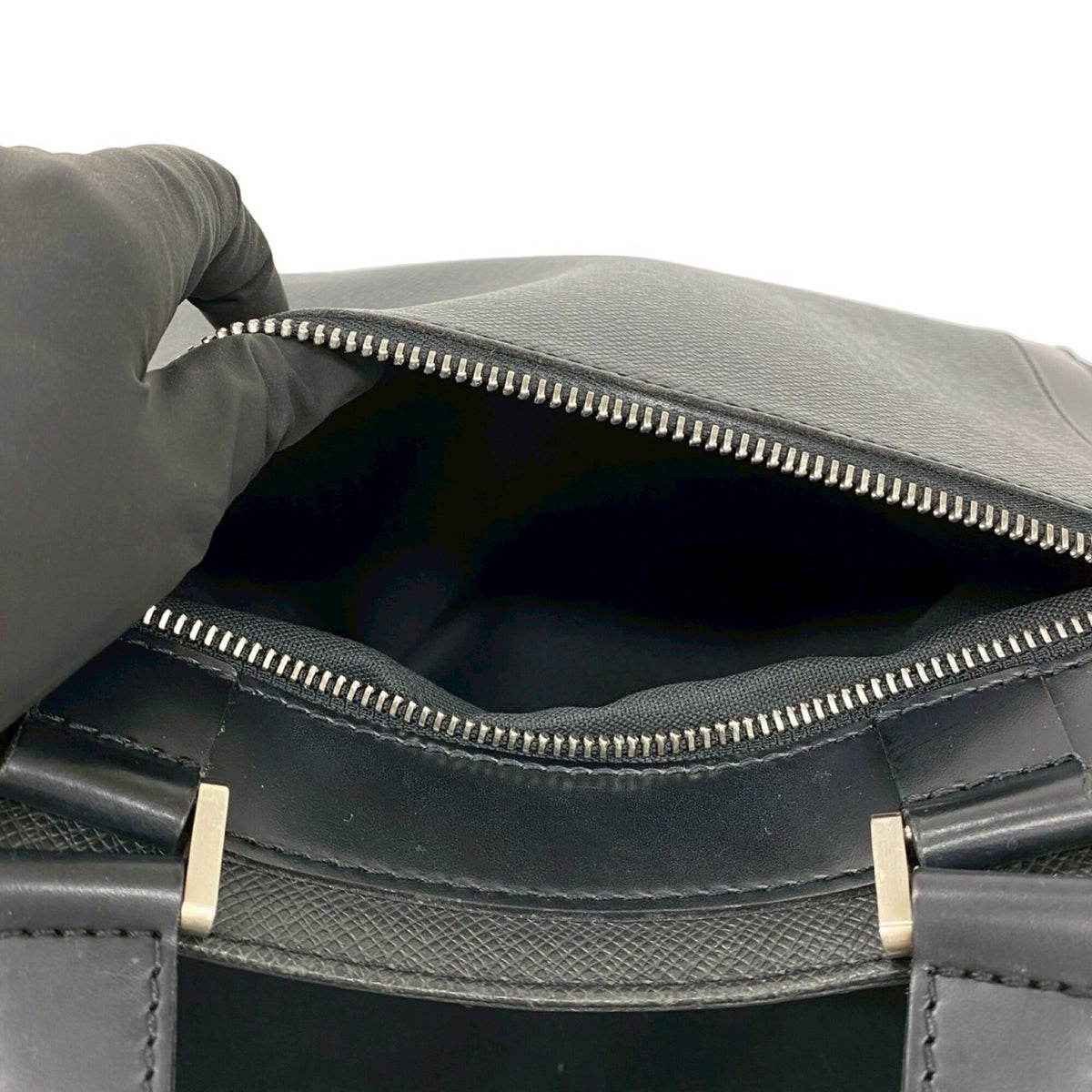 Louis Vuitton Black Leather Handbag Tote Bag (Pre-Owned)