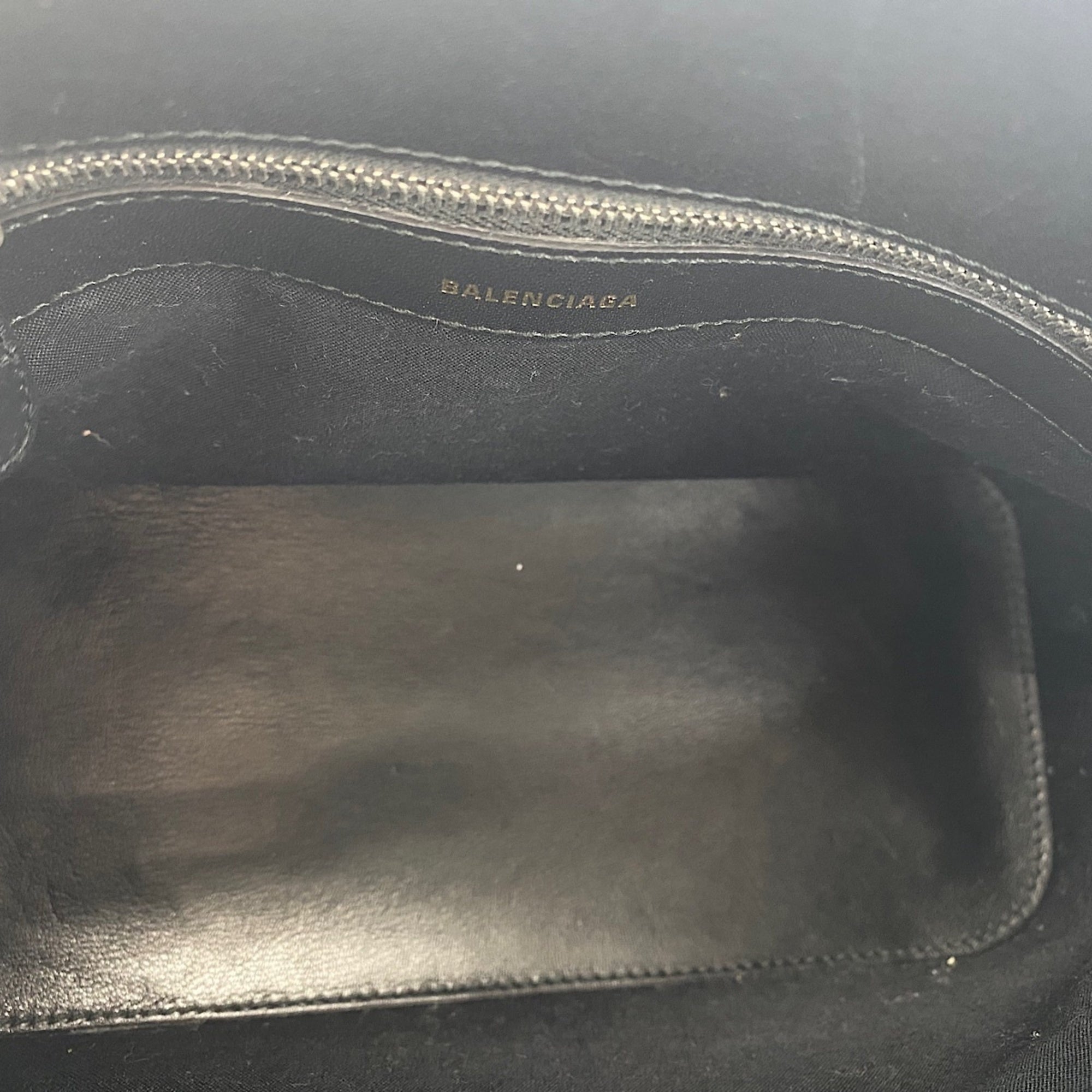 Balenciaga Black Handbag (Pre-Owned)