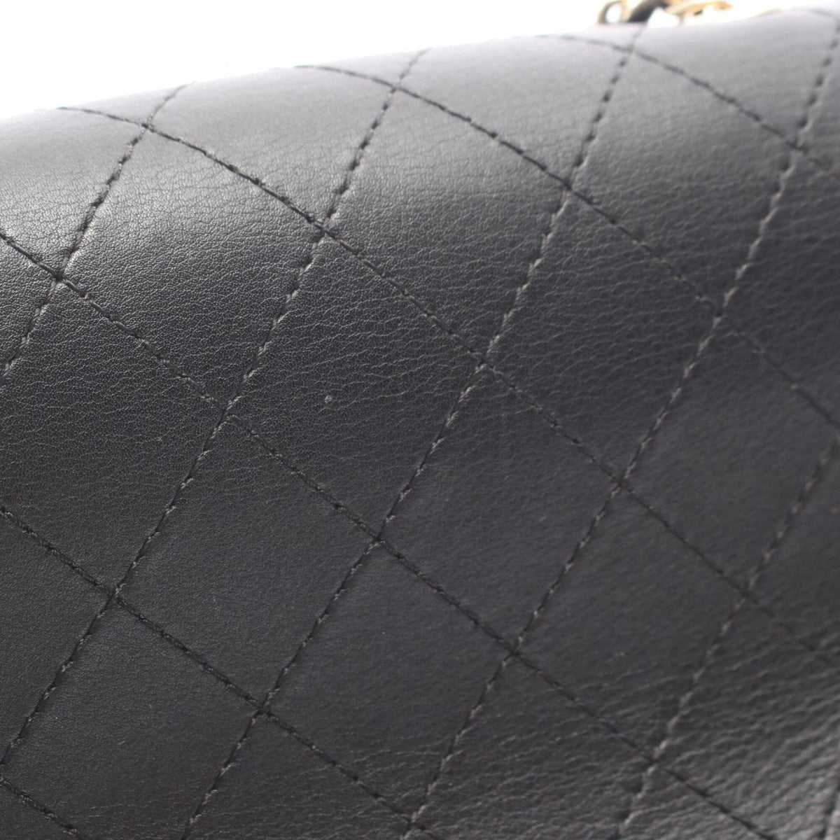 Chanel Black Leather Handbag Shoulder Bag (Pre-Owned)