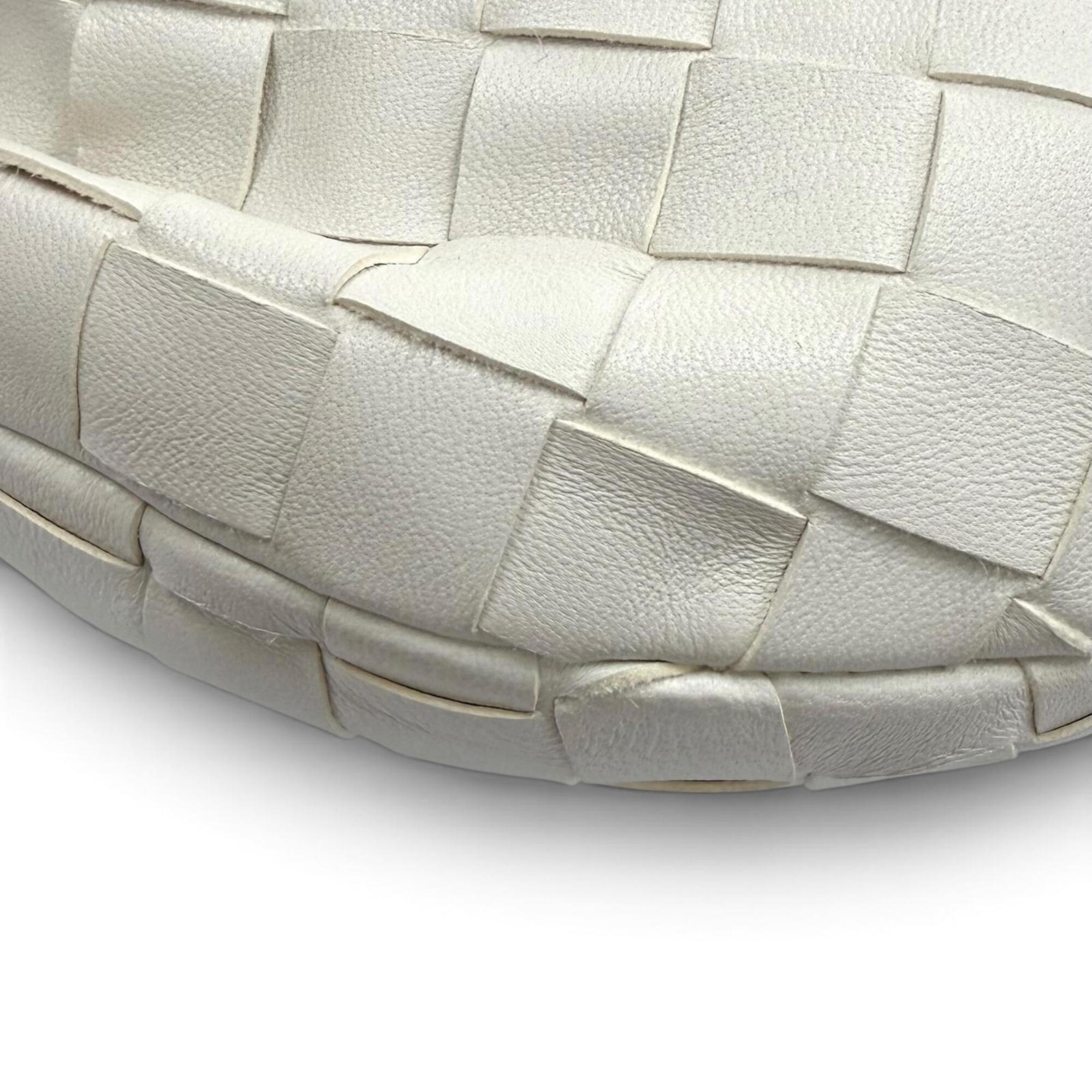 Bottega Veneta Red Color White Leather Handbag (Pre-Owned)