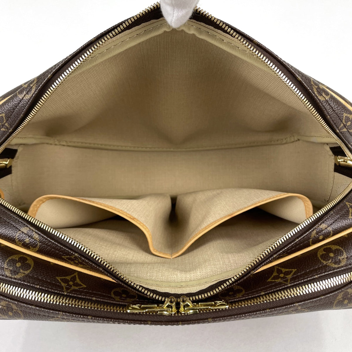 Louis Vuitton Brown Monogram Shoulder Bag (Pre-Owned)