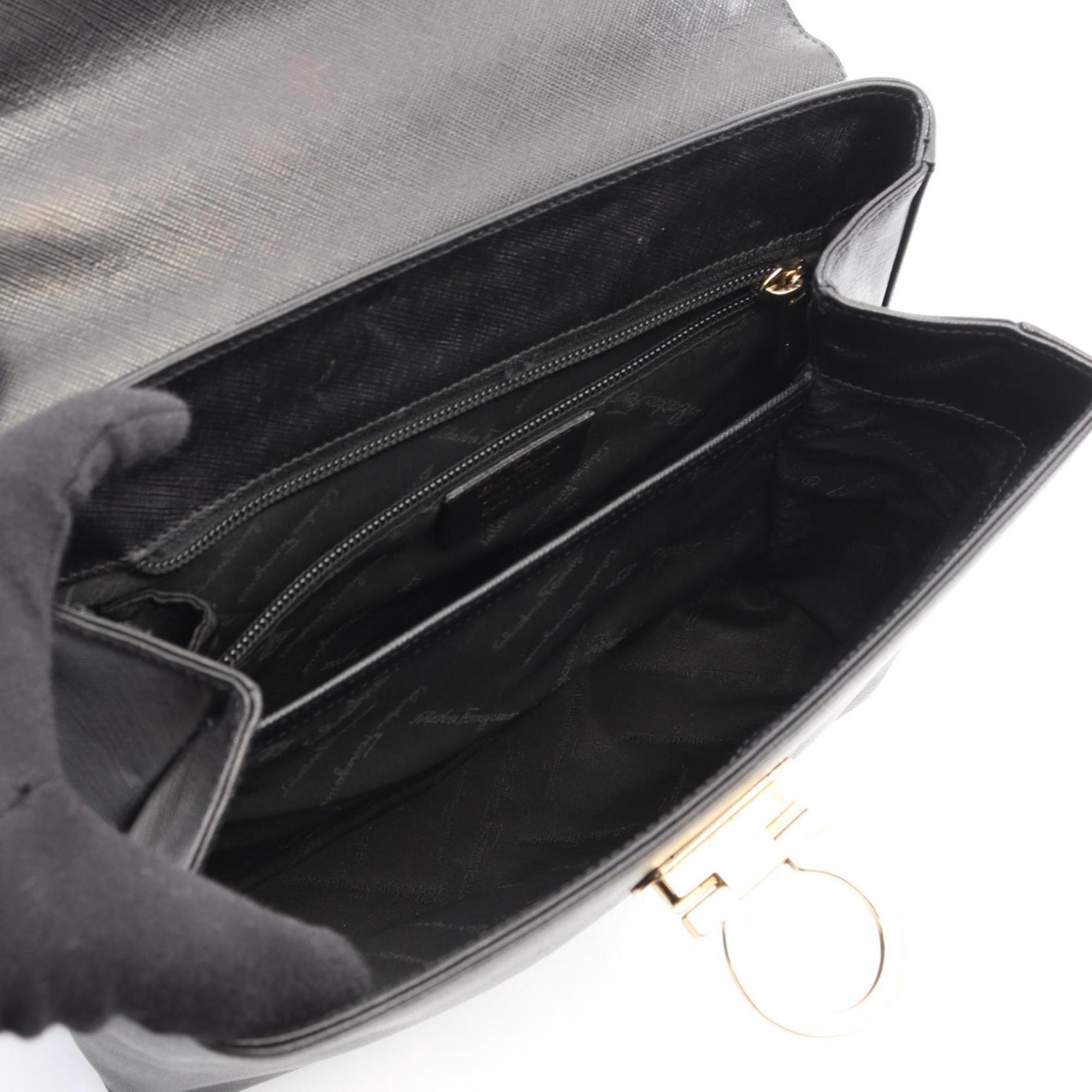 Salvatore Ferragamo Black Leather Handbag (Pre-Owned)