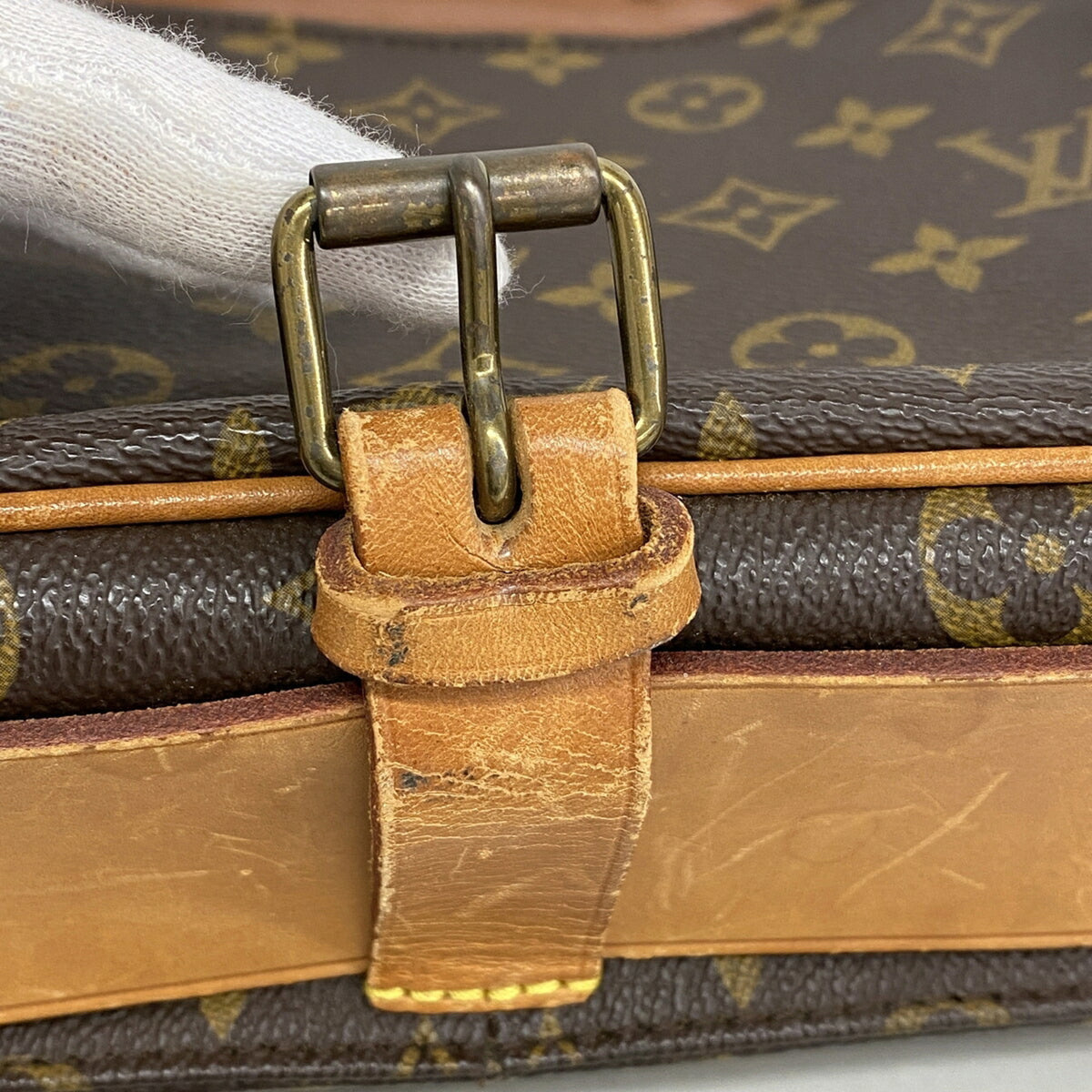 Louis Vuitton Brown Shoulder Bag (Pre-Owned)