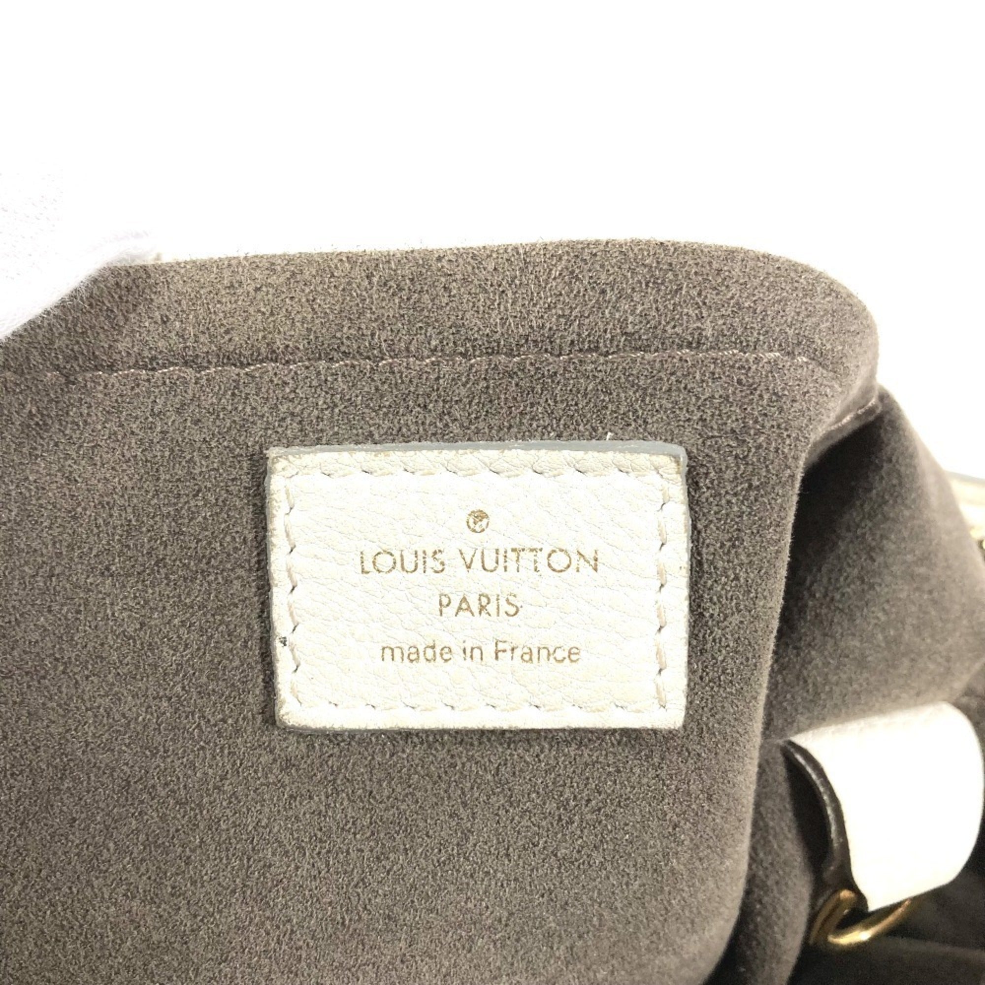 Louis Vuitton White Monogram Mahina Leather Leather Pochette Shoulder Bag (Pre-Owned)