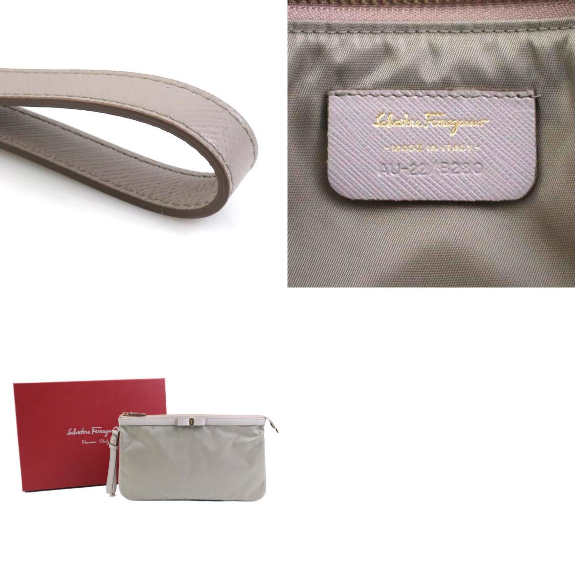 Salvatore Ferragamo Gray Nylon Leather Clutch Bag (Pre-Owned)