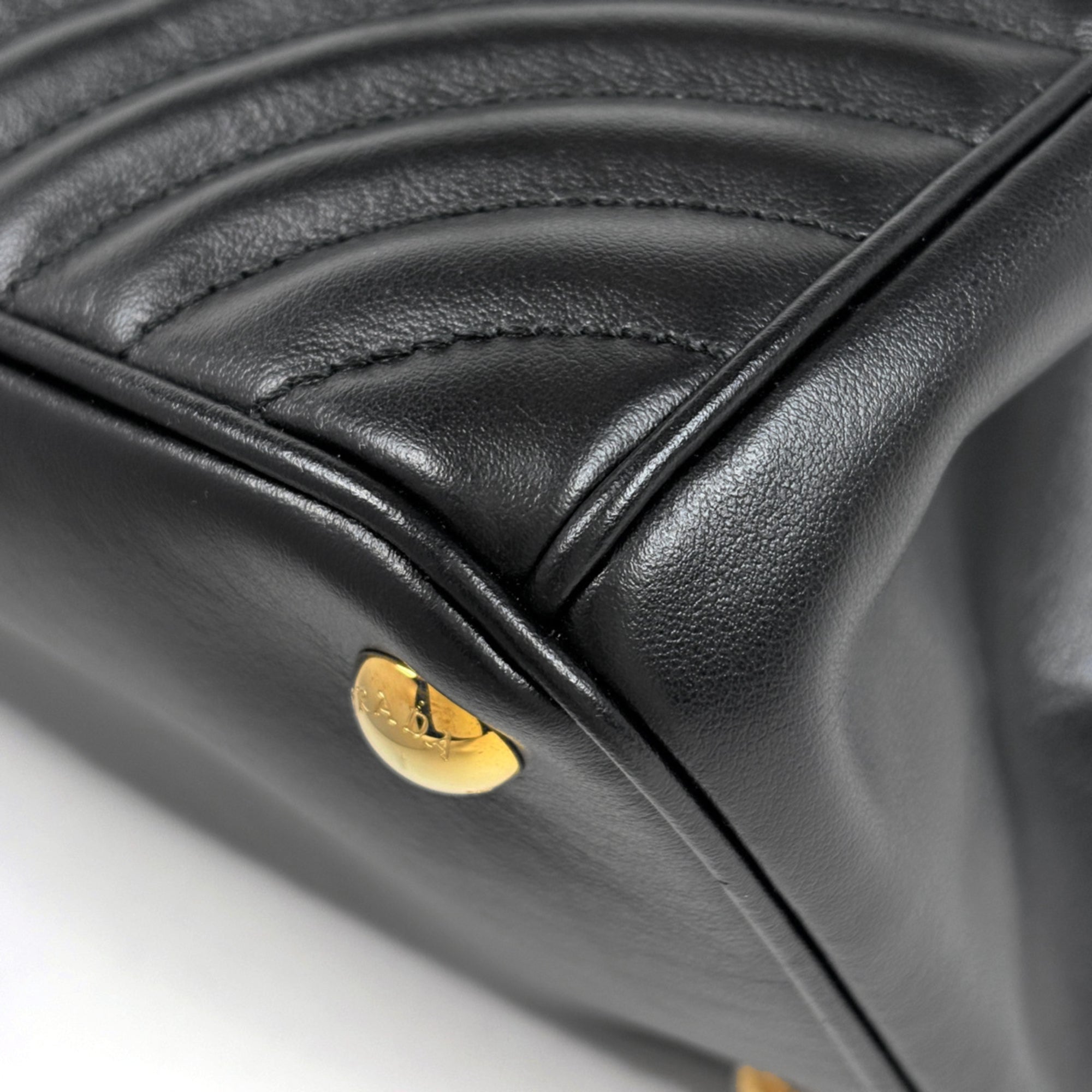Prada Black Leather Handbag (Pre-Owned)