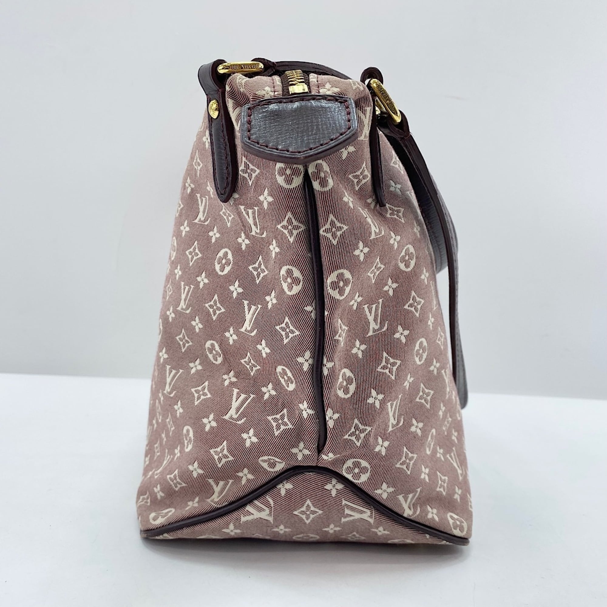 Louis Vuitton Wine Shoulder Bag (Pre-Owned)